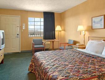 Days Inn by Wyndham Joelton/Nashville photo 7