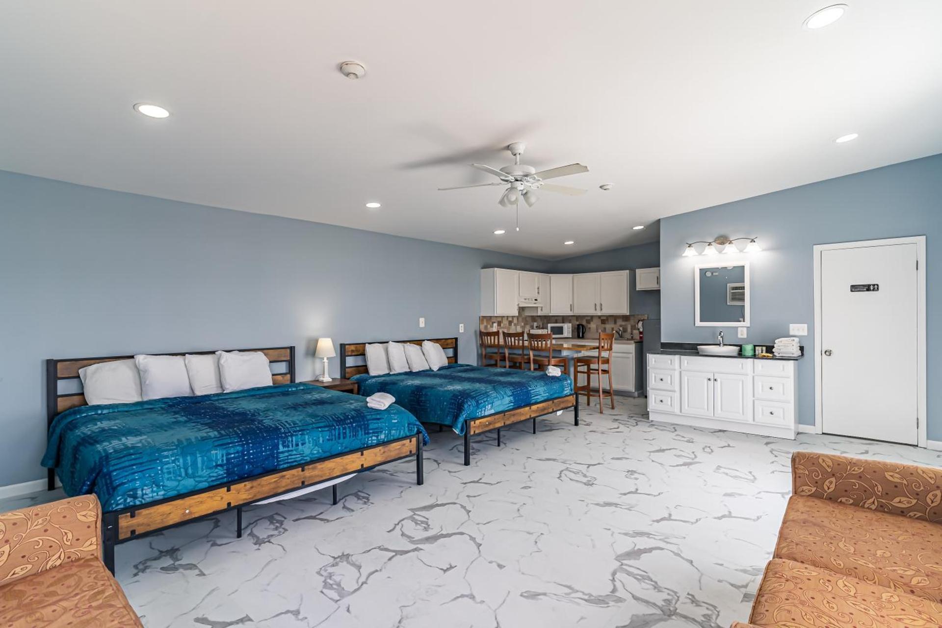 Boardwalk Sand & Surf Beach Hotel Oceanfront photo 3