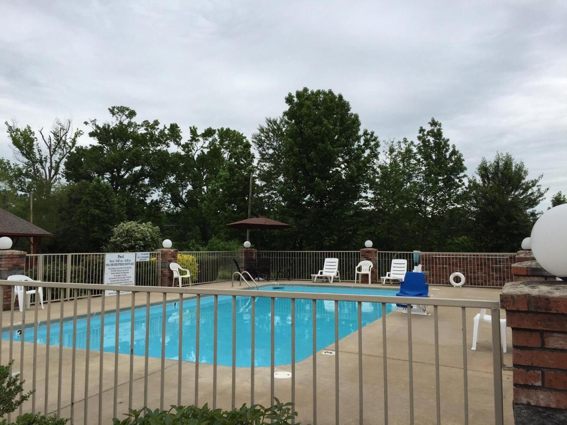 Americas Best Value Inn Cabot photo 18