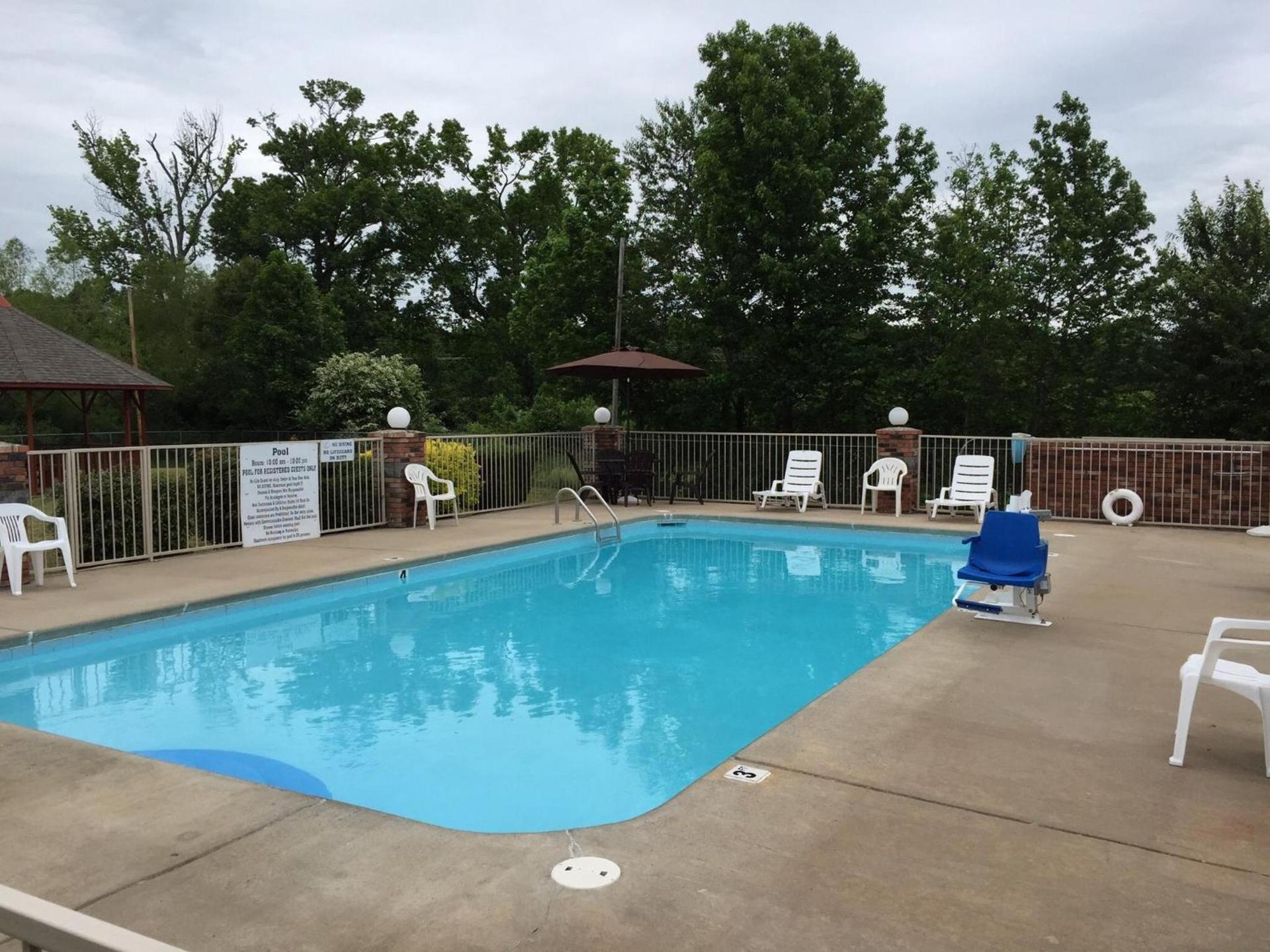 Americas Best Value Inn Cabot photo 15
