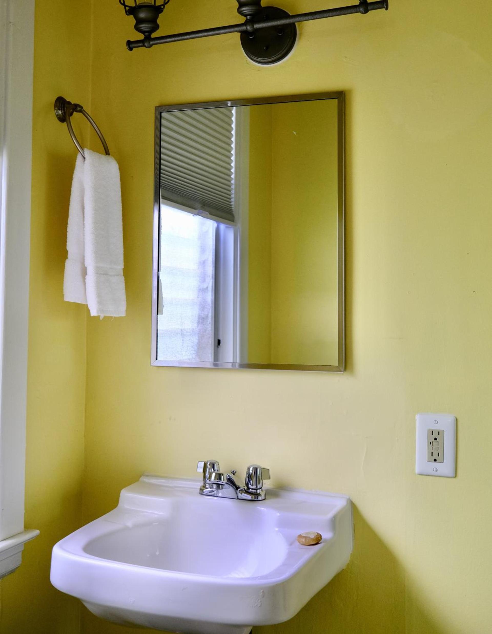 Dock House Inn photo 11