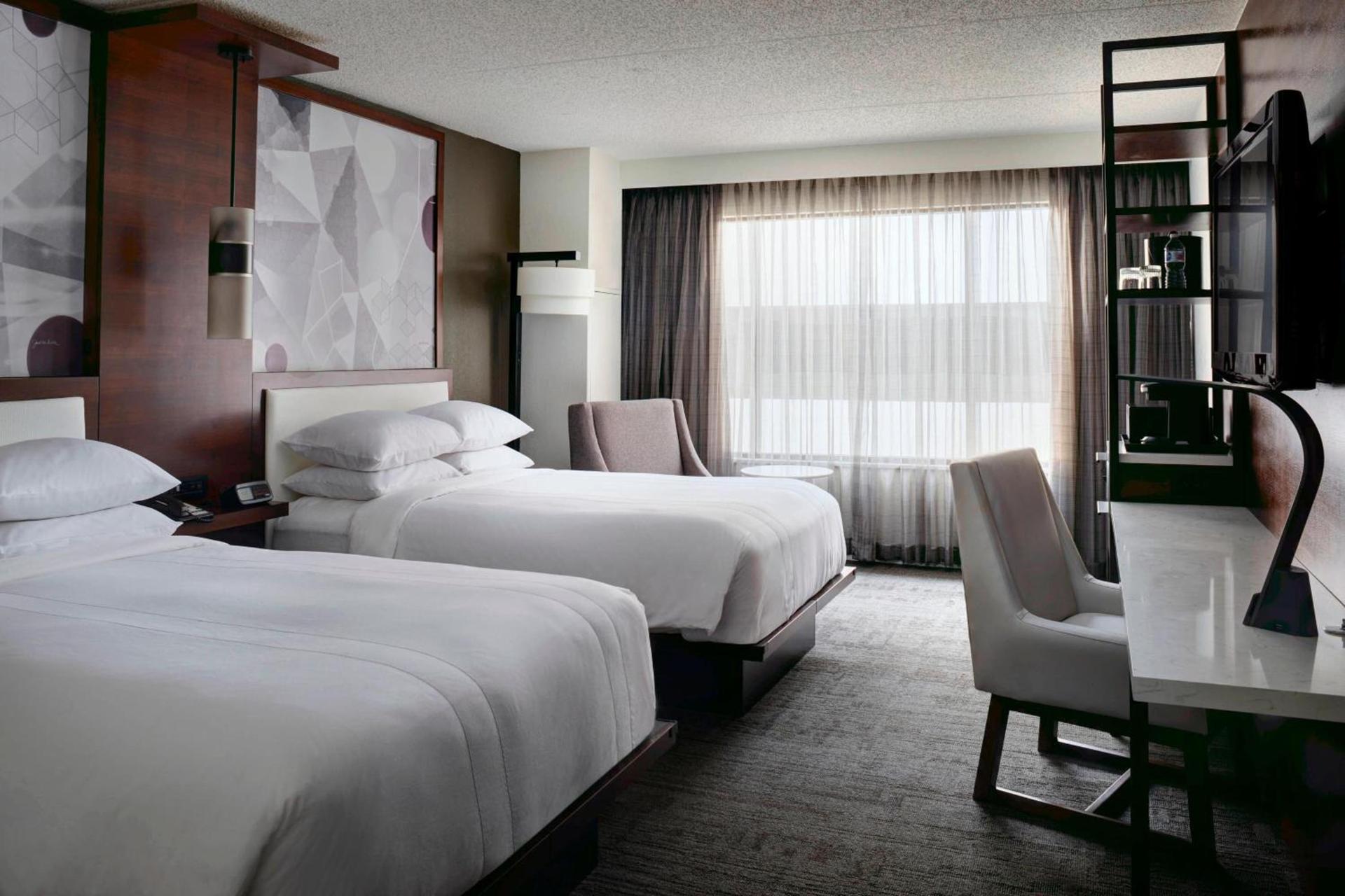 Marriott East Lansing at University Place photo 8