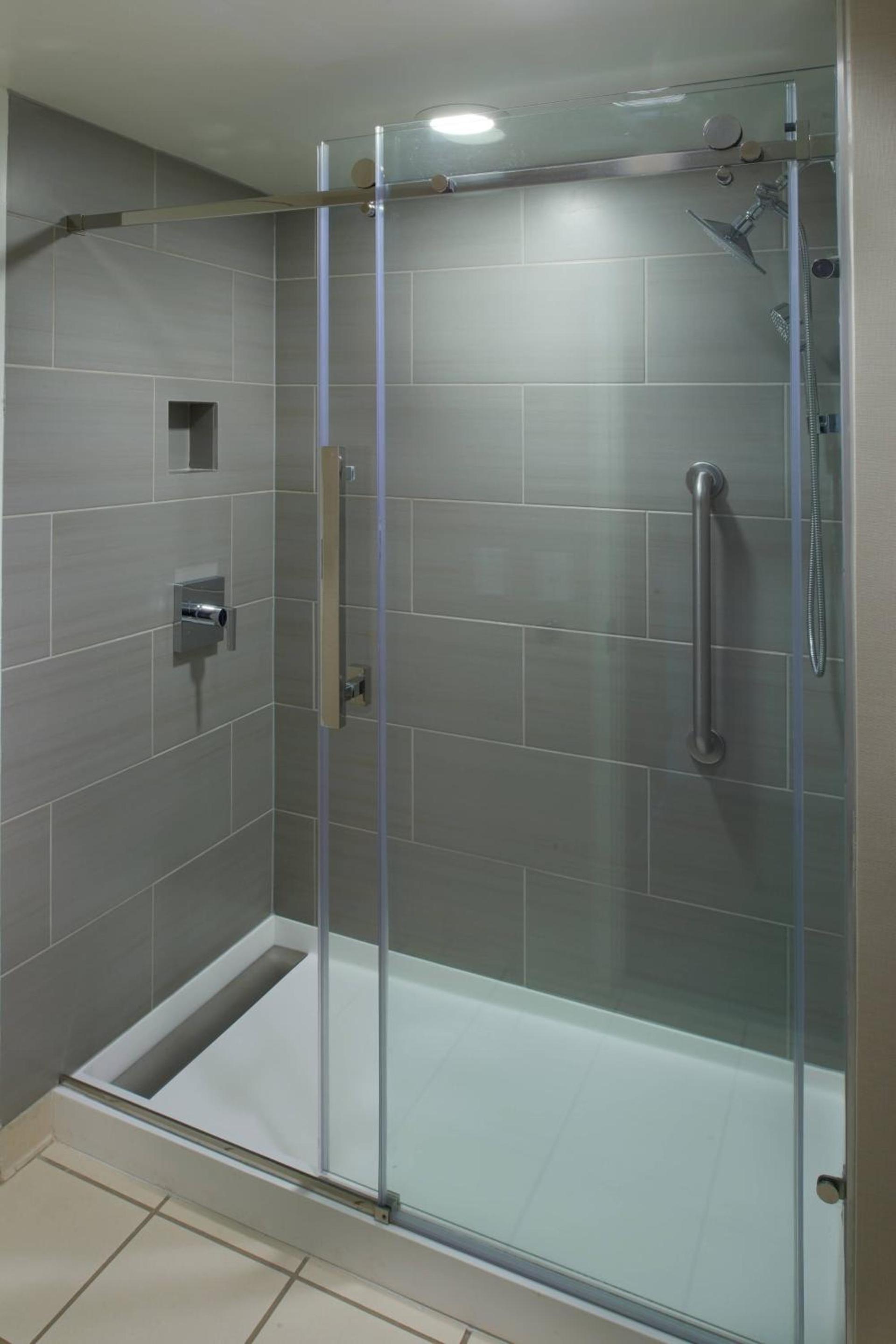 Marriott East Lansing at University Place photo 20