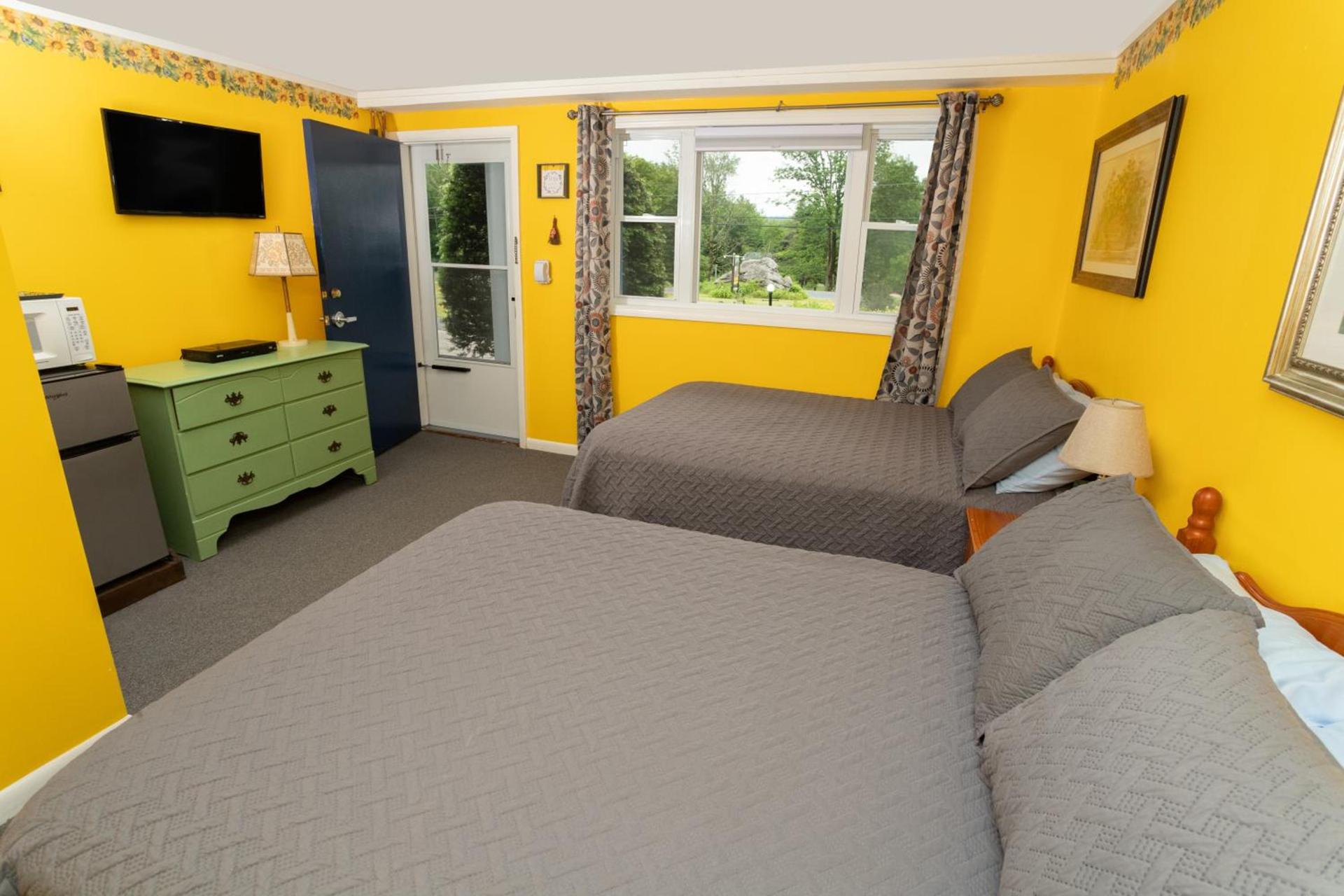 Governor's Rock Motel photo 41