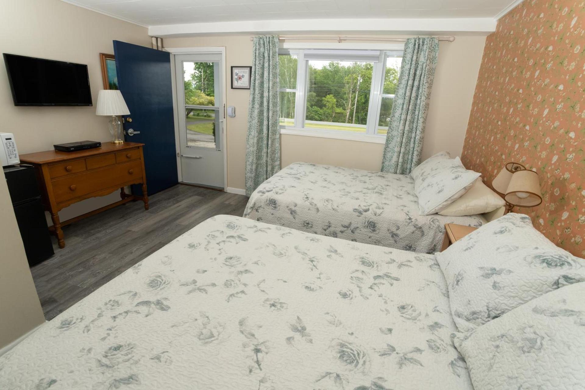 Governor's Rock Motel photo 45