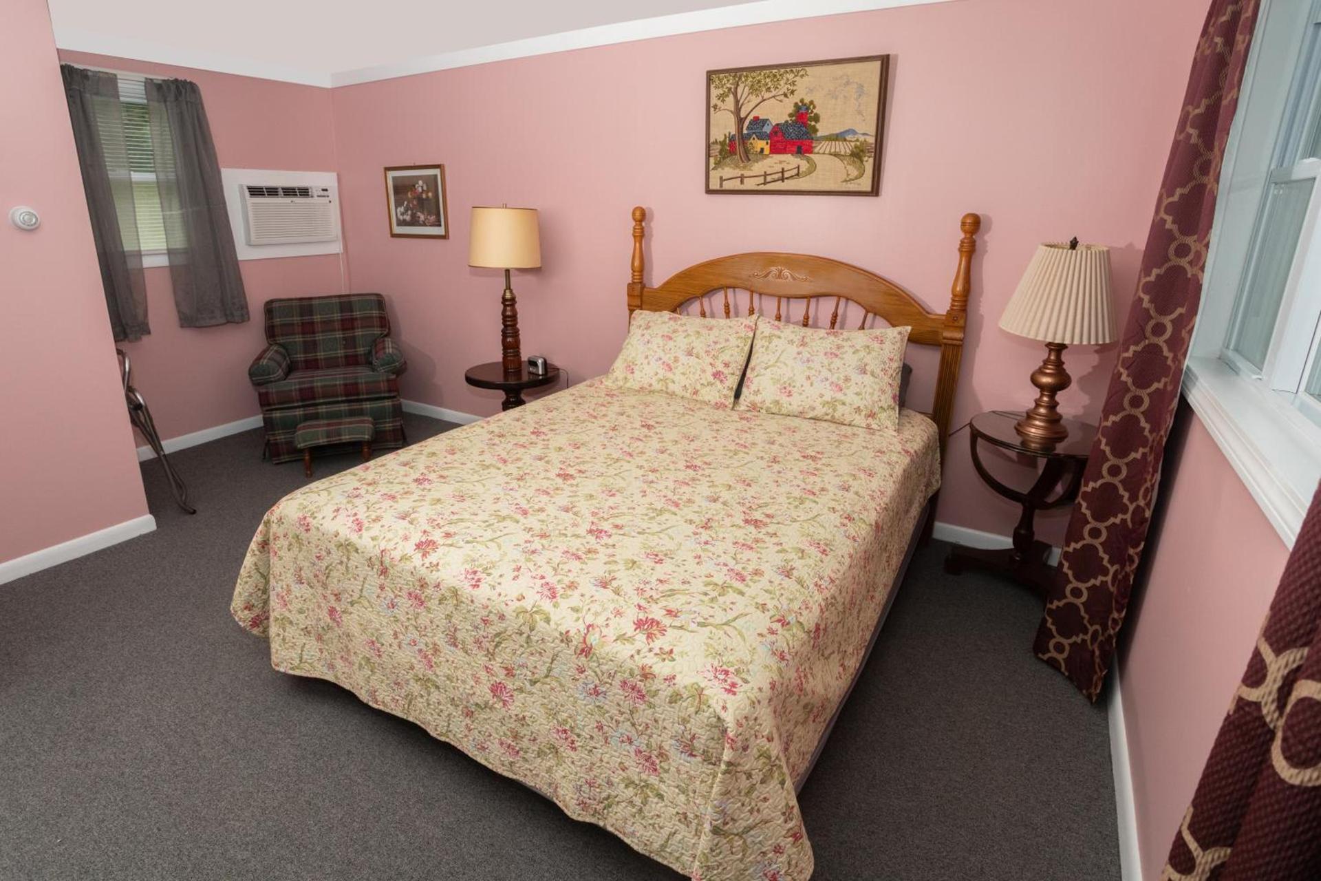 Governor's Rock Motel photo 50