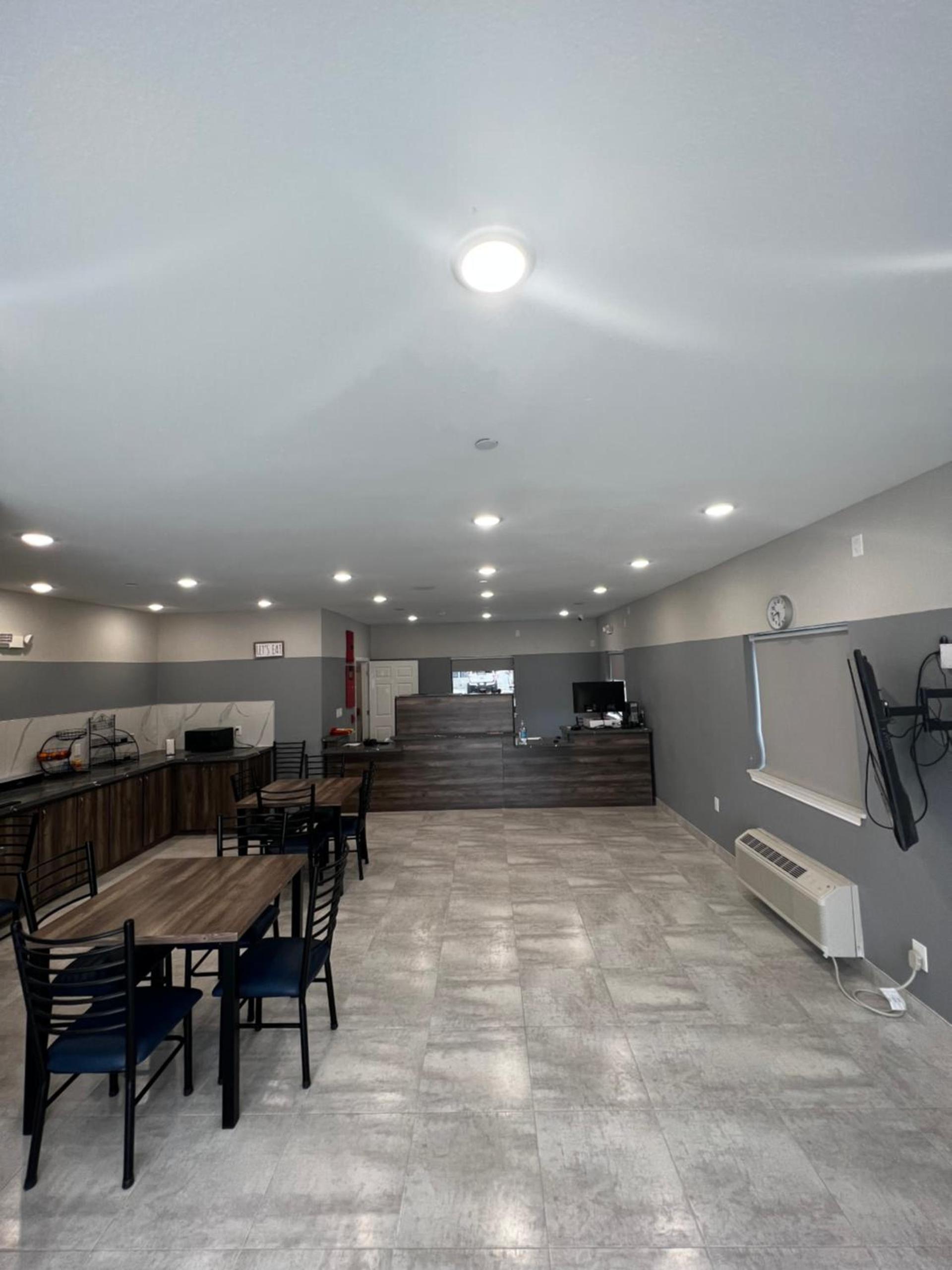 Captain Suites photo 11