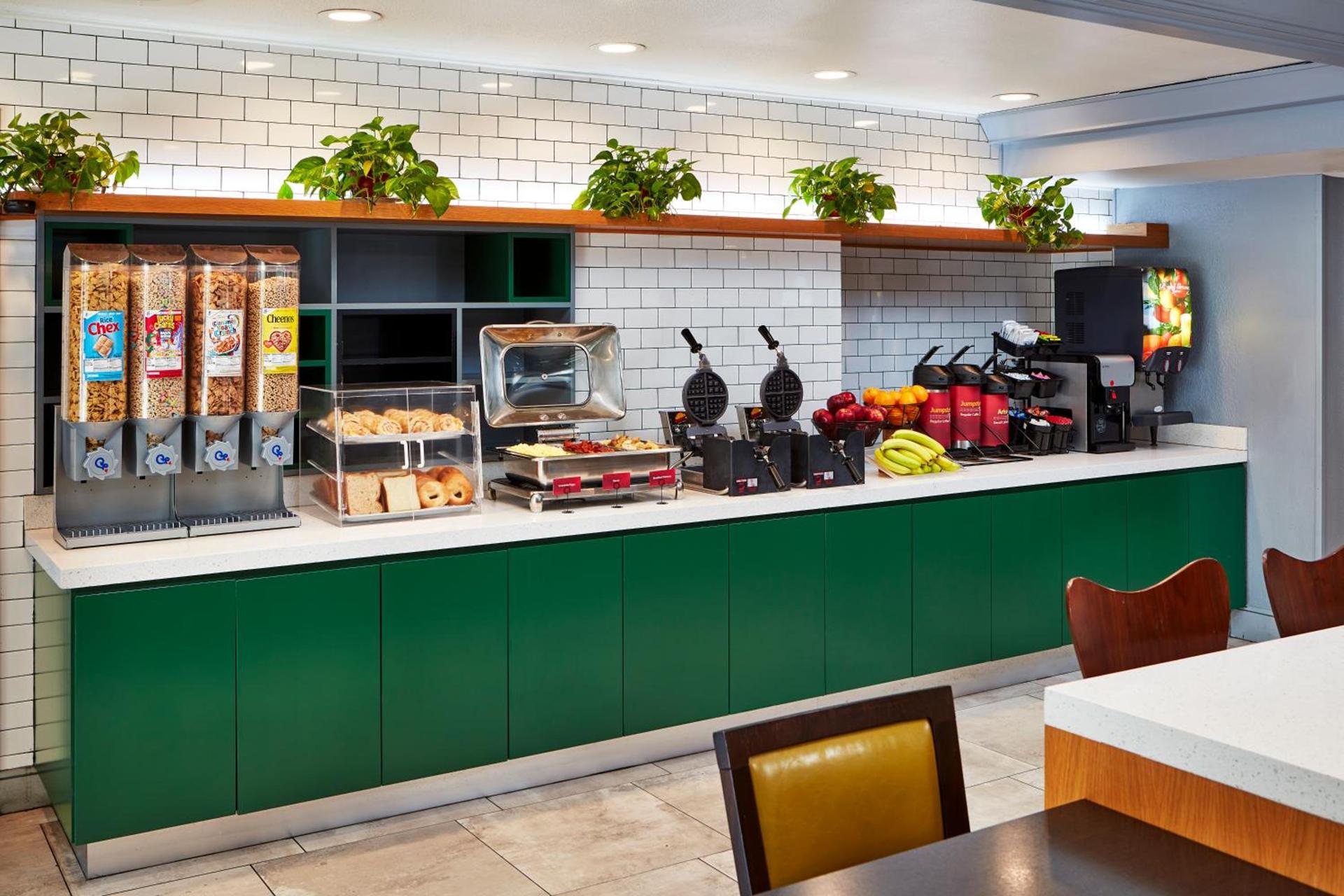 Best Western Plus Meridian Inn & Suites, Anaheim-Orange photo 50