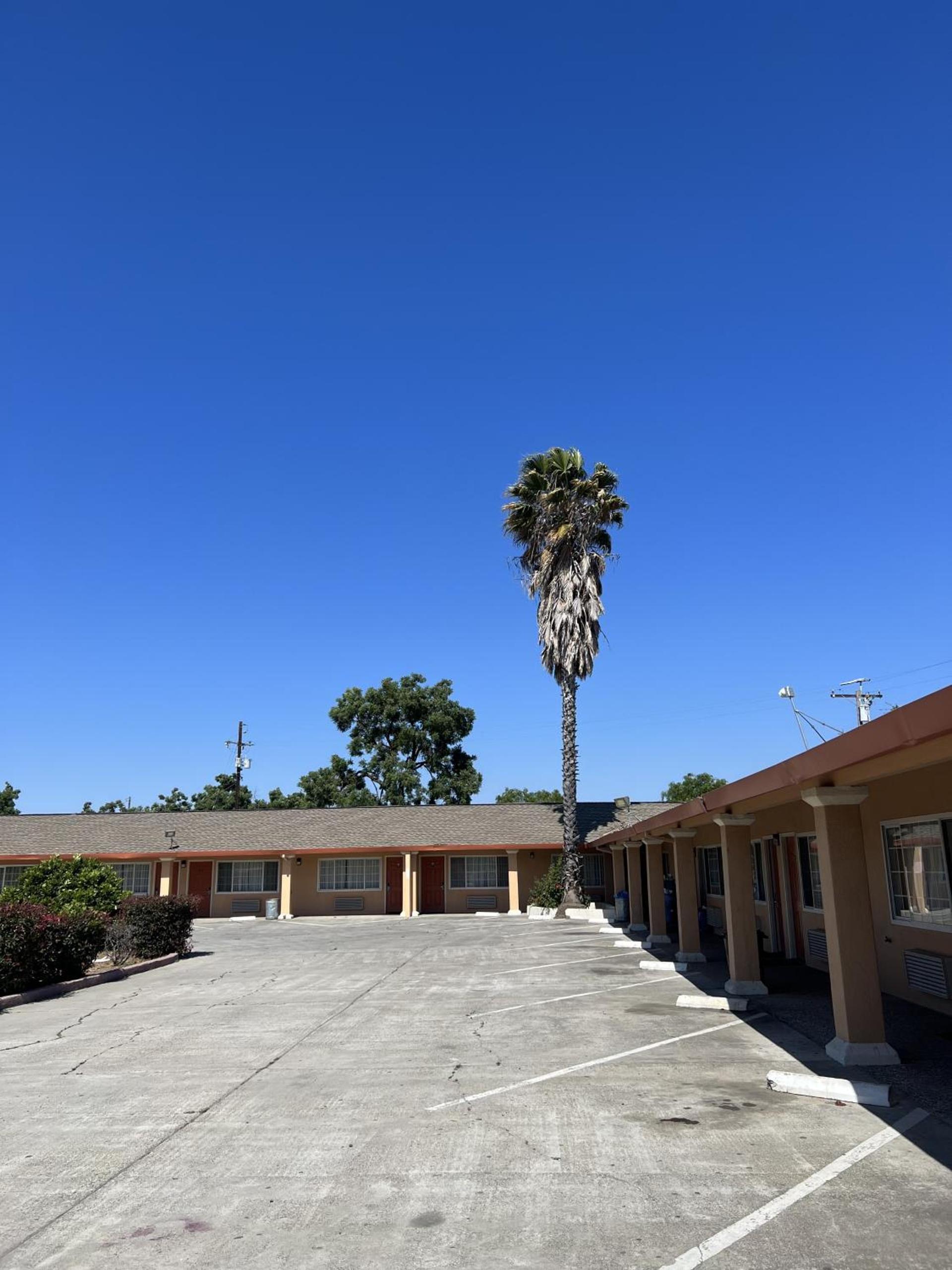 Travel Inn Gilroy photo 8