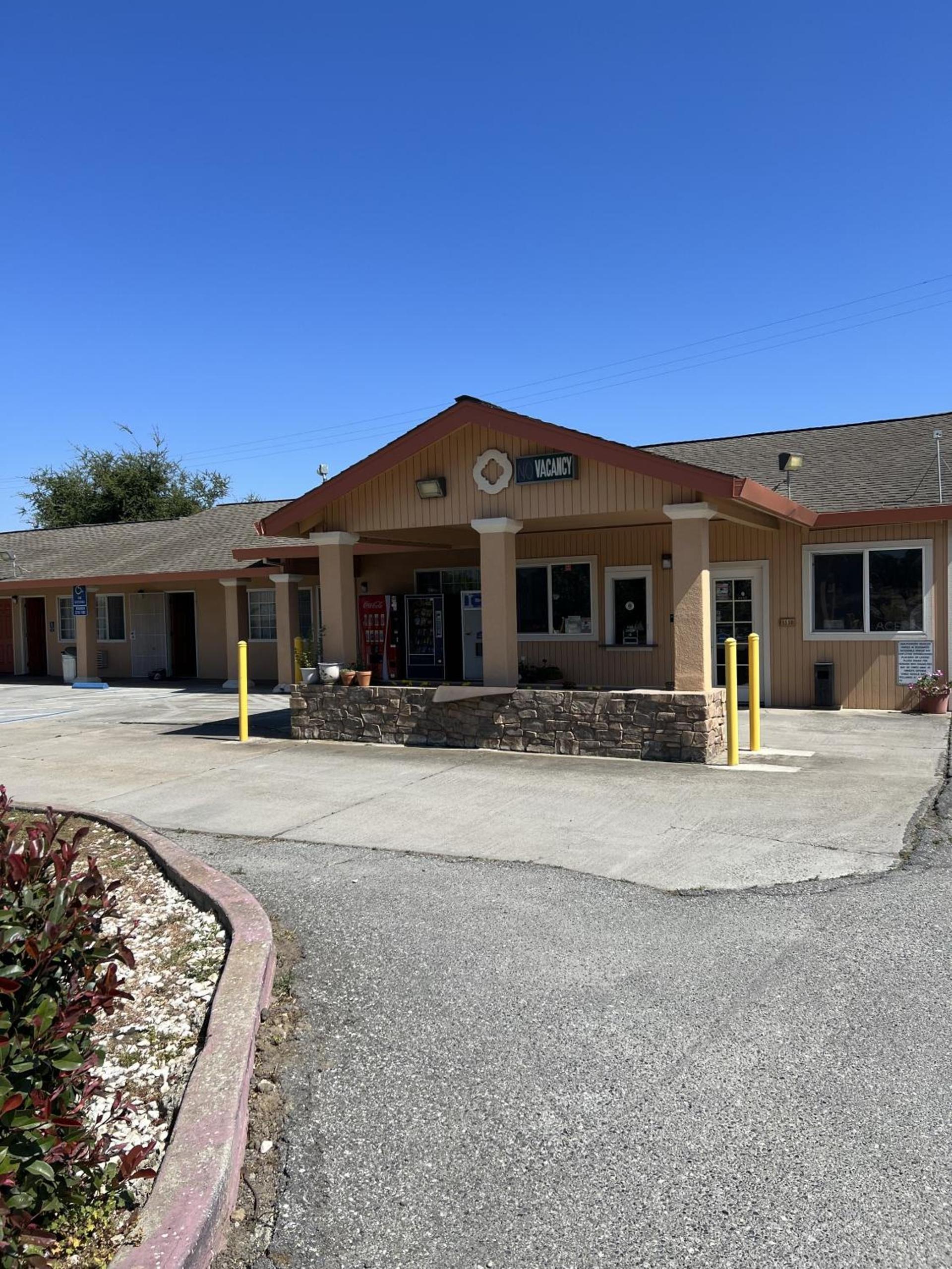 Travel Inn Gilroy photo 6