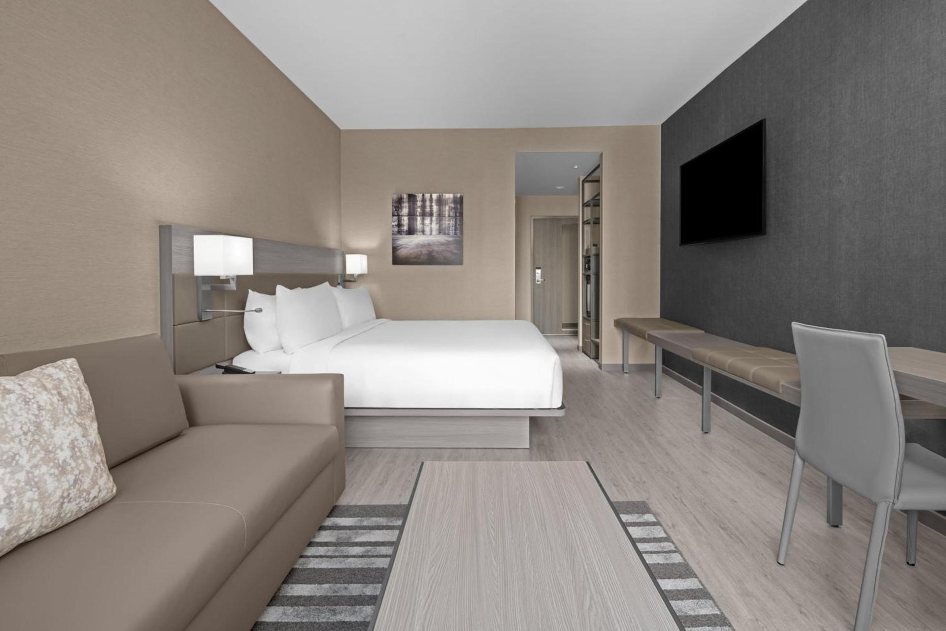 AC Hotel by Marriott Lansing University Area photo 3