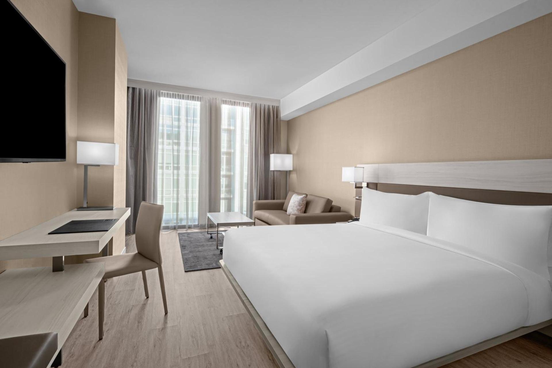 AC Hotel by Marriott Lansing University Area photo 7