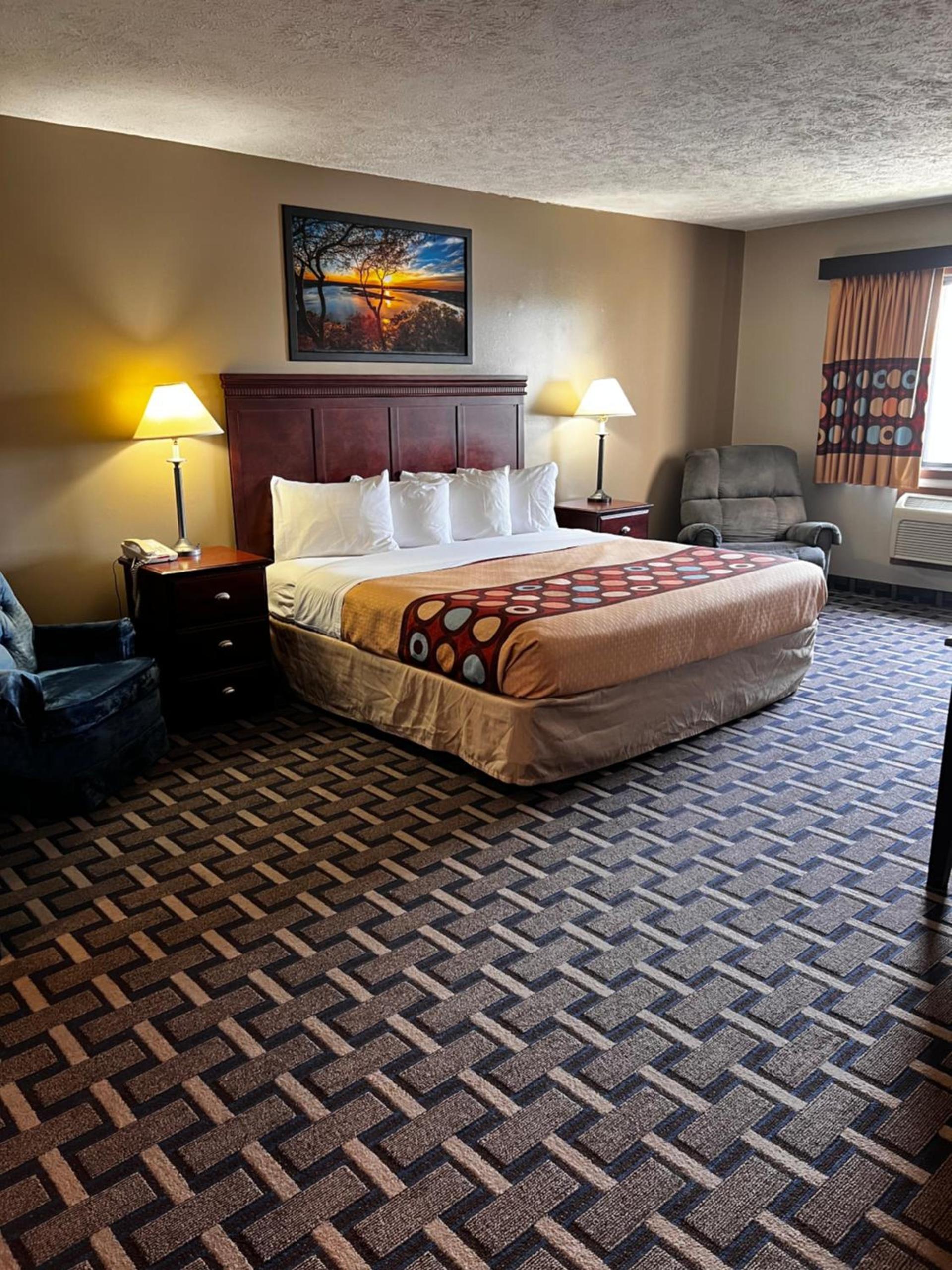 Sky Lodge Inn & Suites - Delavan photo 59