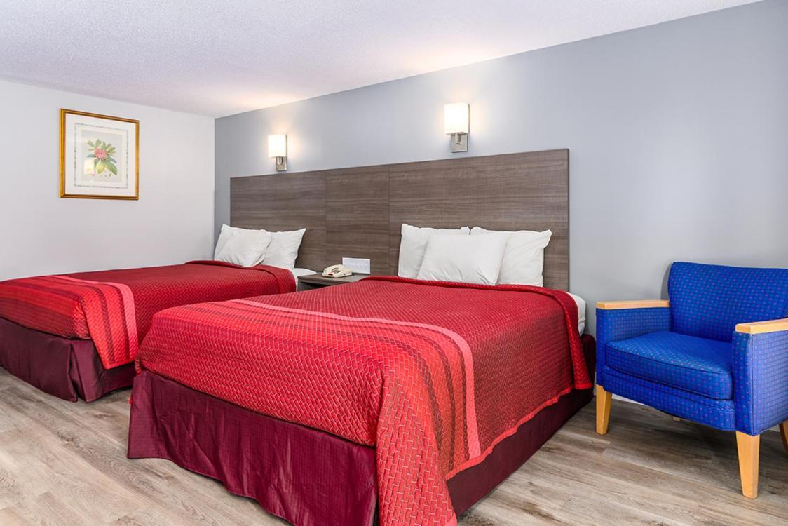 Captains Quarters Motel & Conference Center photo 6