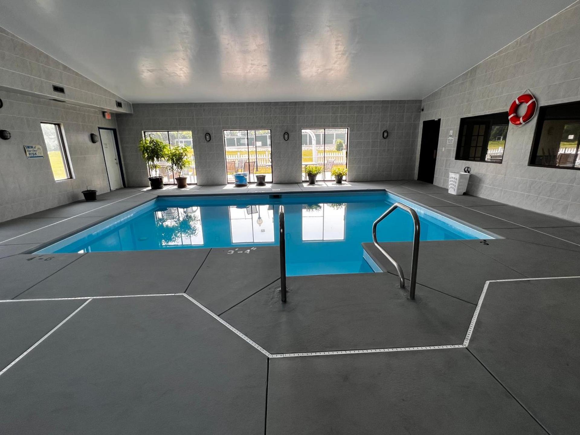 Sky Lodge Inn & Suites - Delavan photo 5