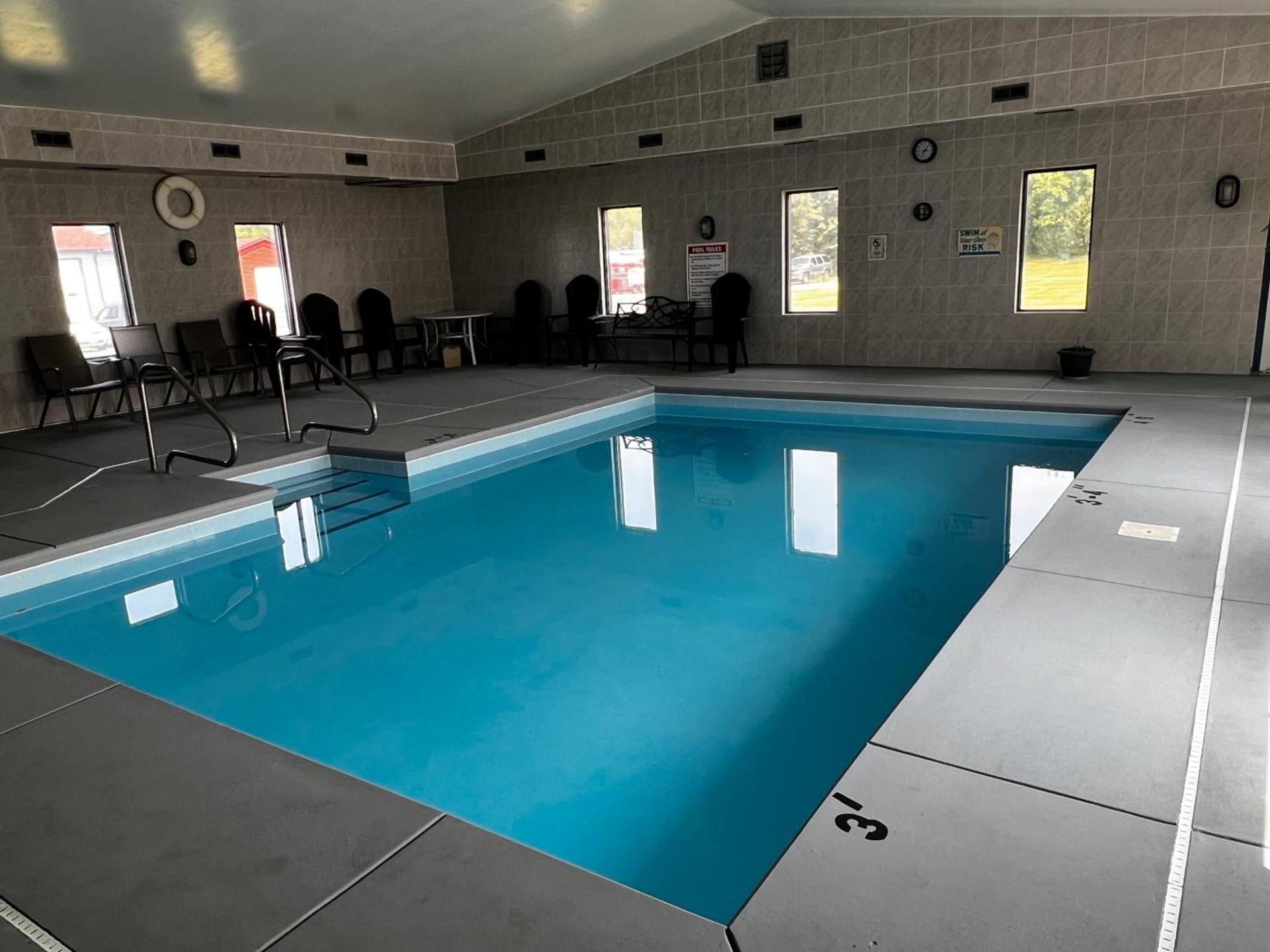 Sky Lodge Inn & Suites - Delavan photo 4