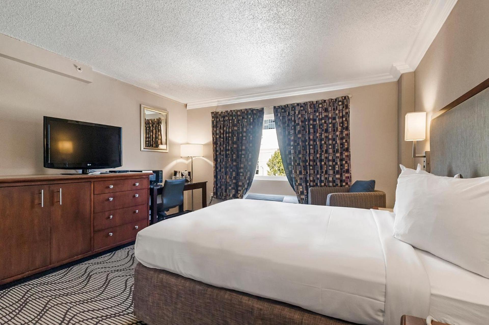 Jack London Inn photo 8