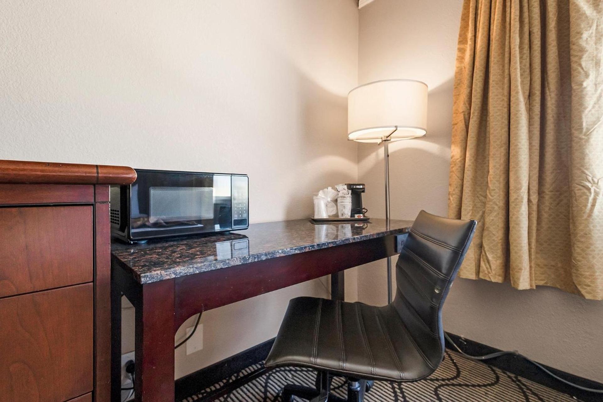 Jack London Inn photo 12