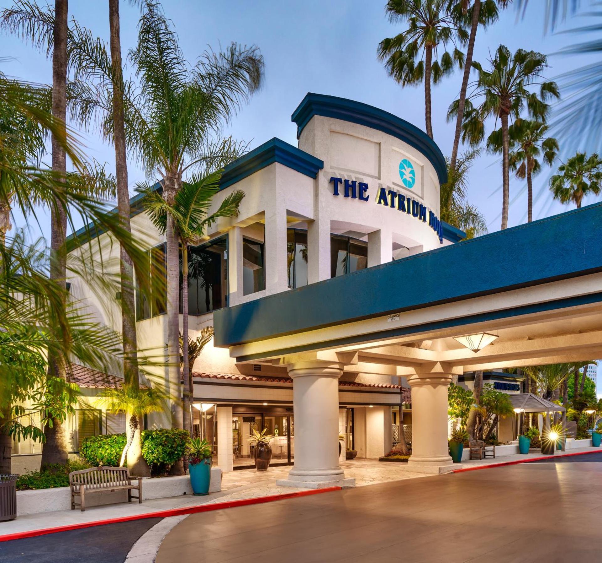 Atrium Hotel Orange County photo 3