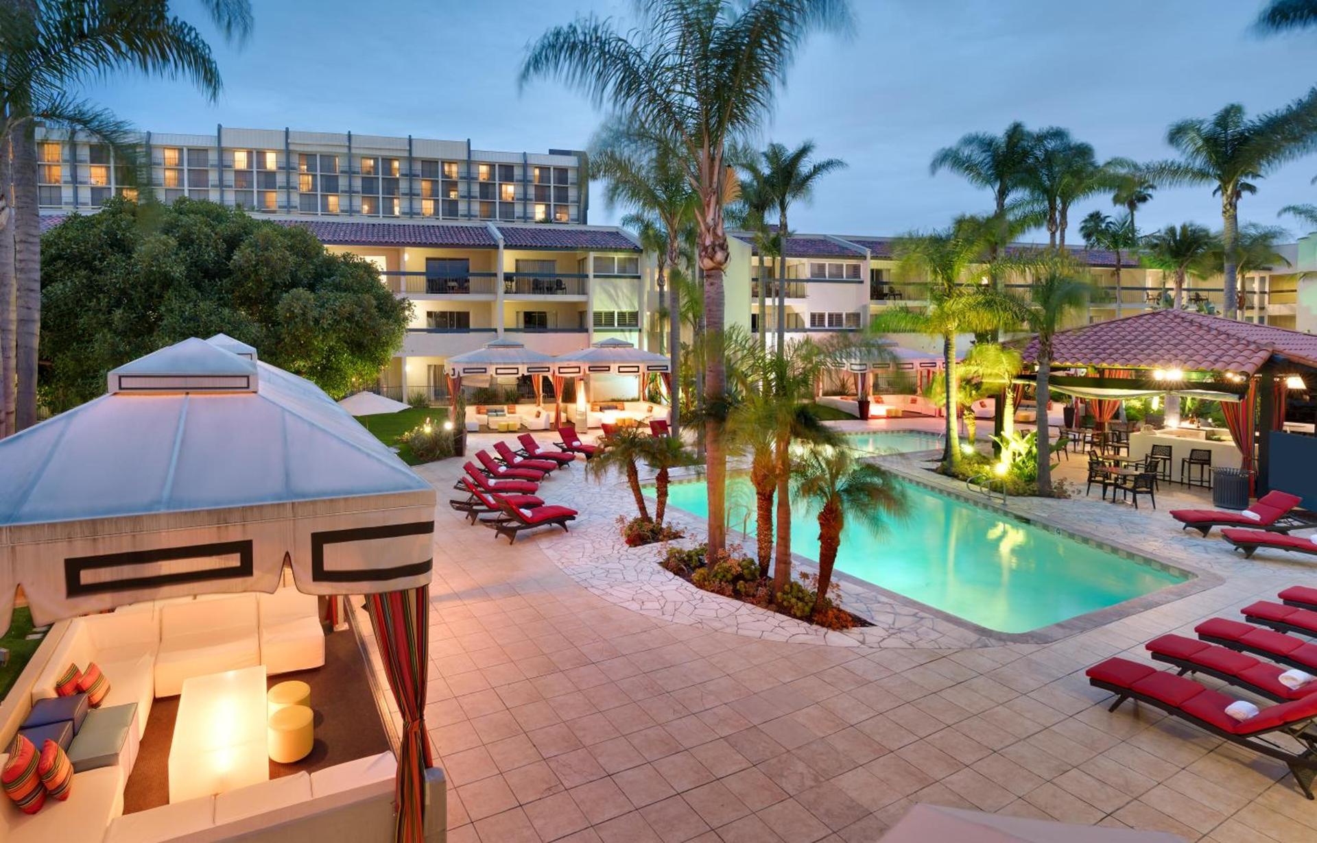 Atrium Hotel Orange County photo 13