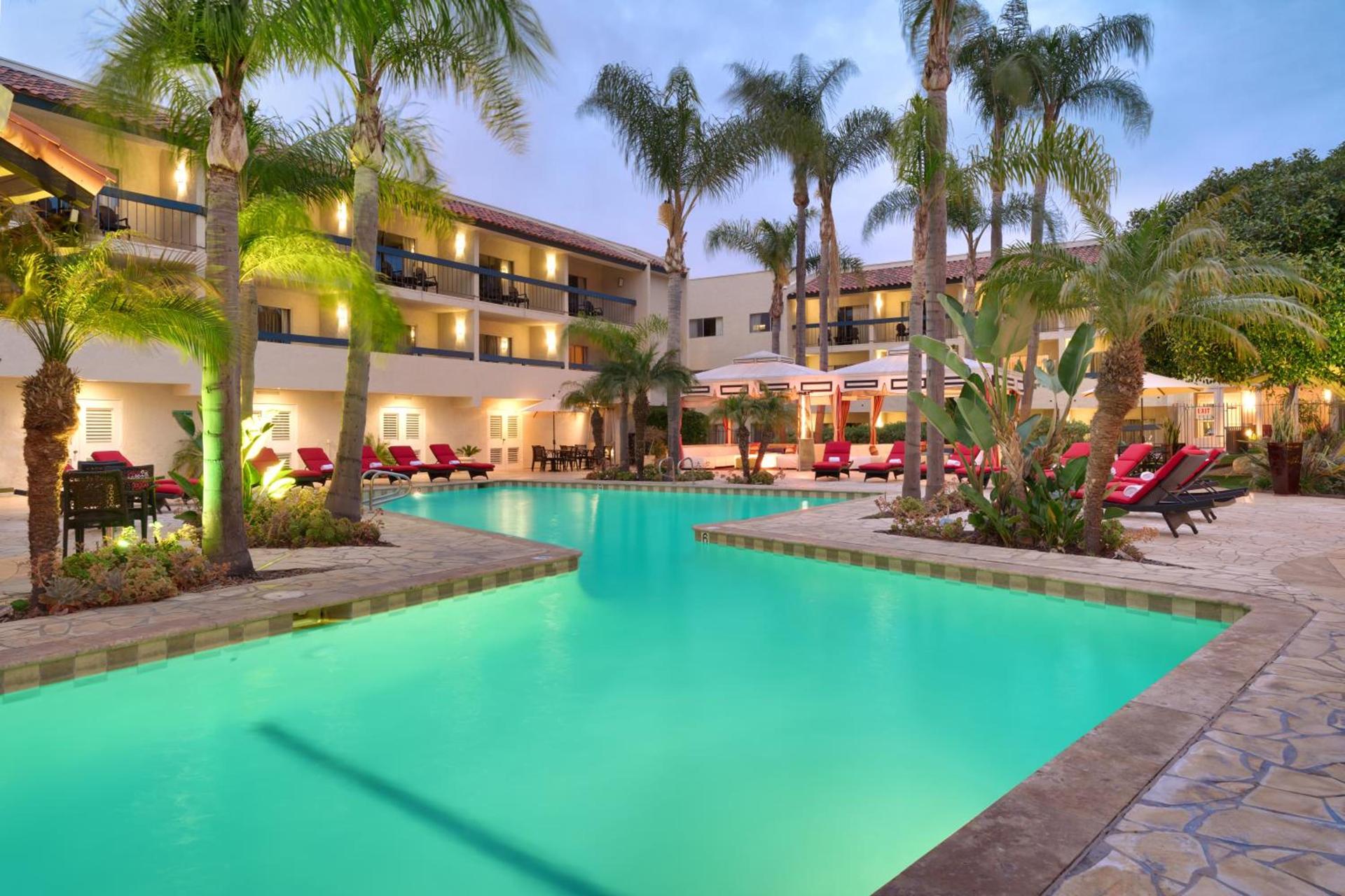 Atrium Hotel Orange County photo 11