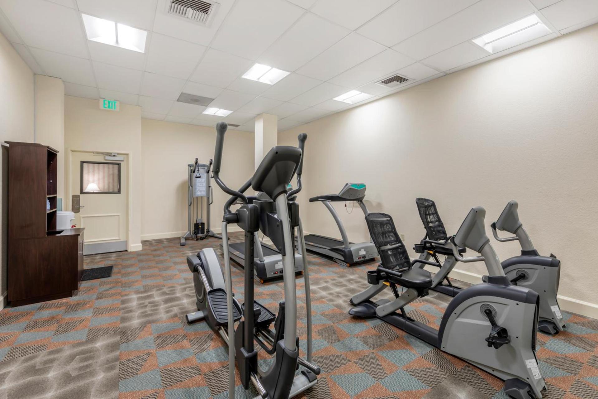 Clarion Hotel Anaheim Resort photo 13