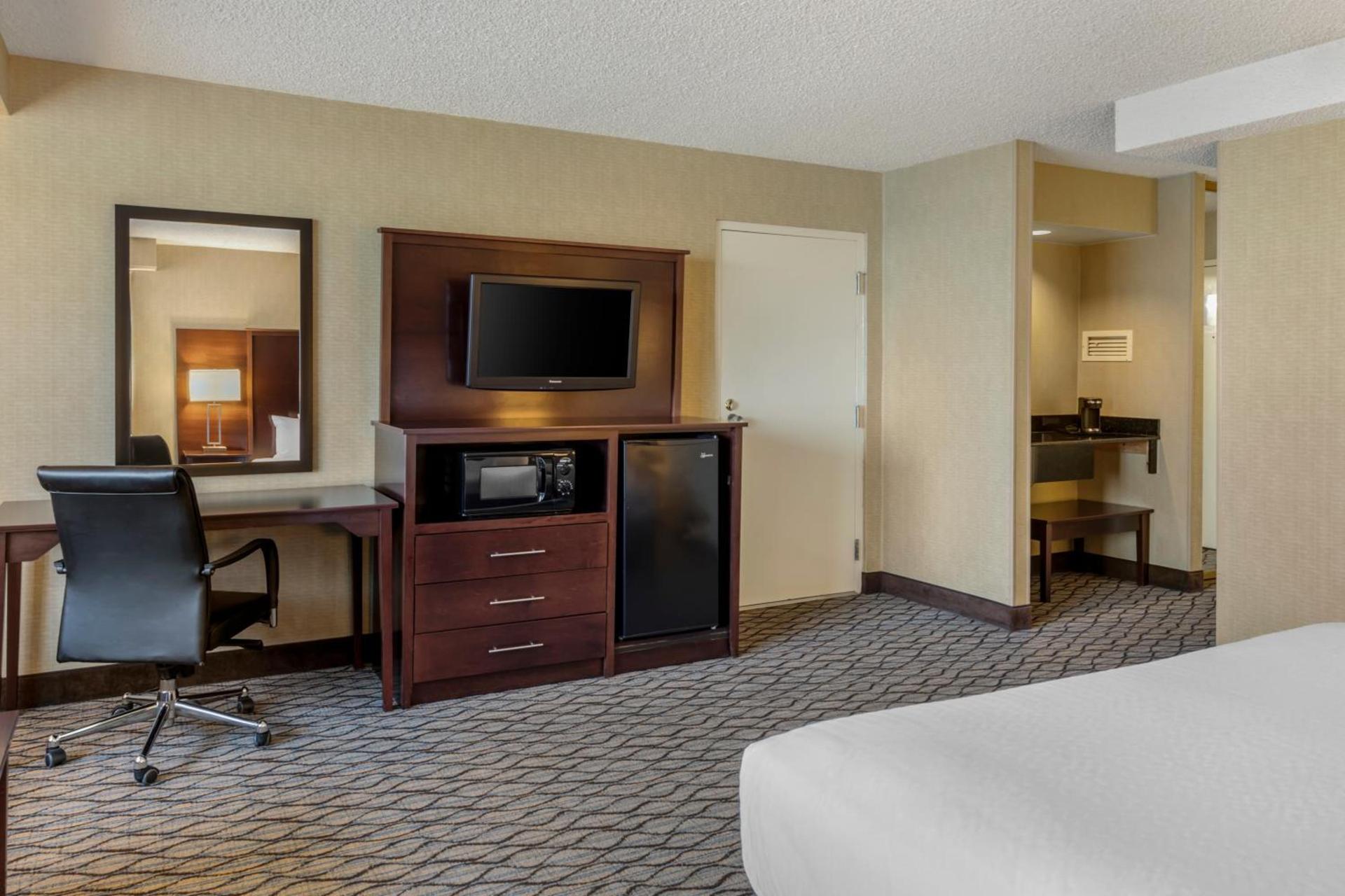 Clarion Hotel Anaheim Resort photo 24