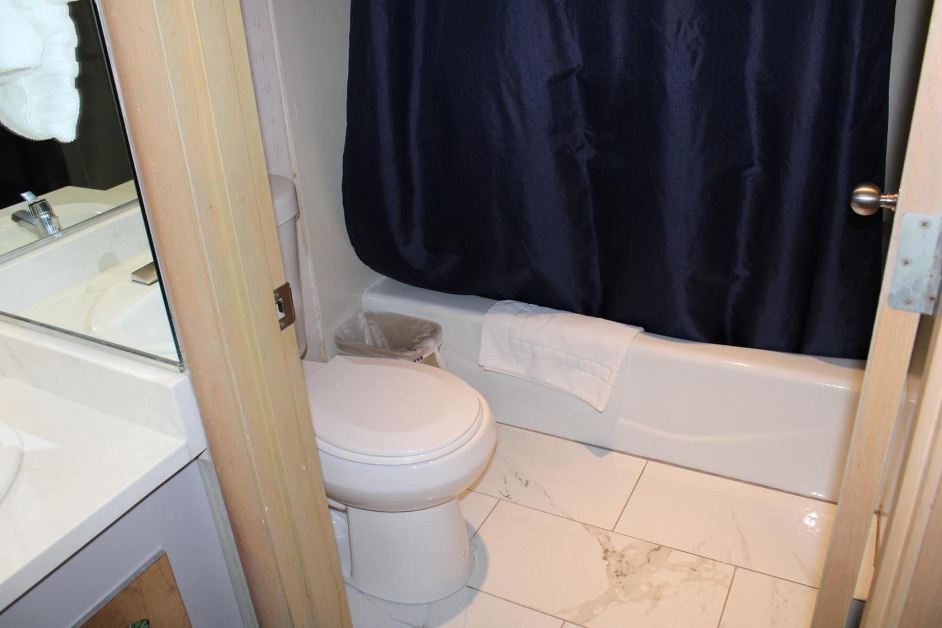 Americas Best Value Inn Phoenix Medford photo 13