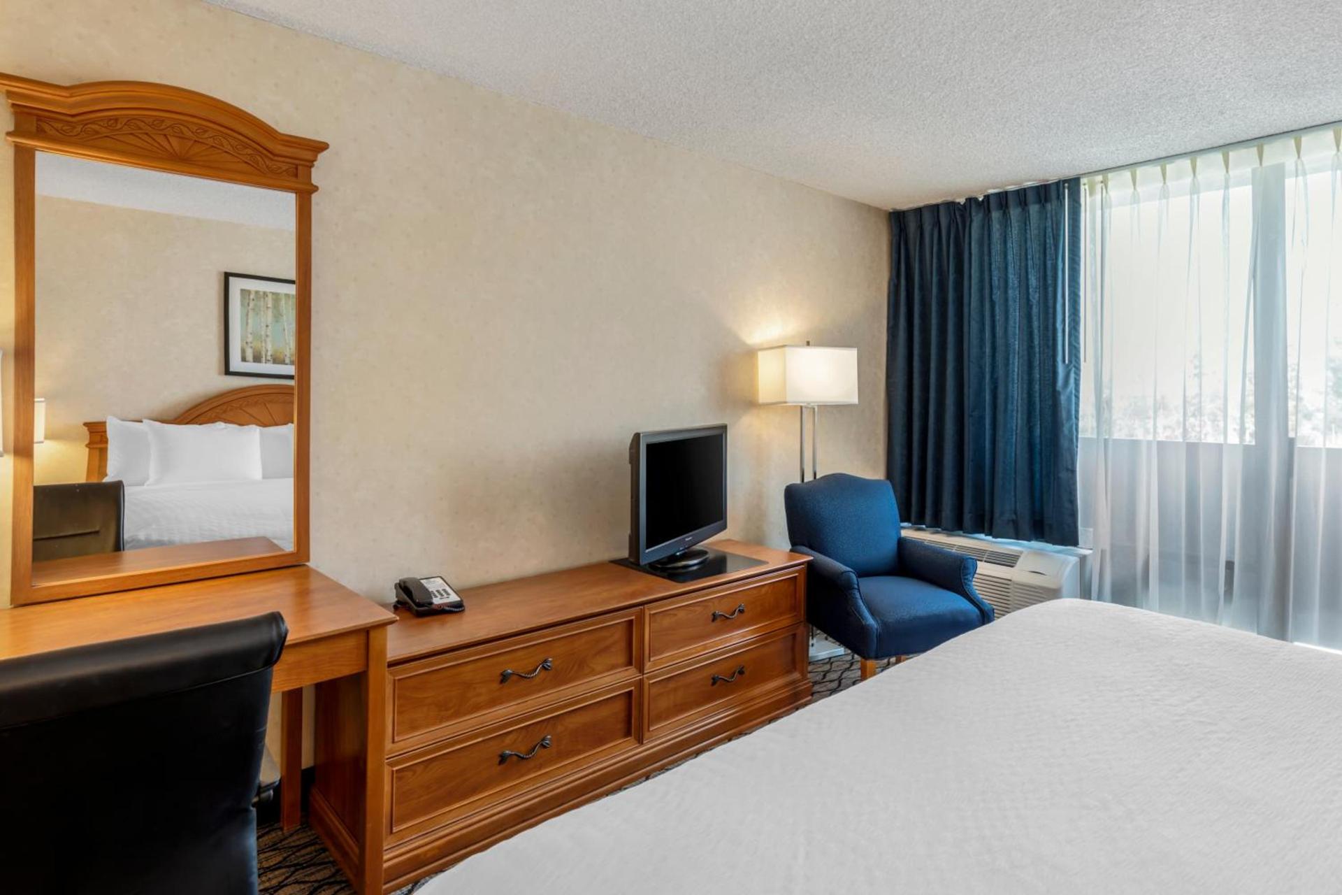 Clarion Hotel Anaheim Resort photo 27