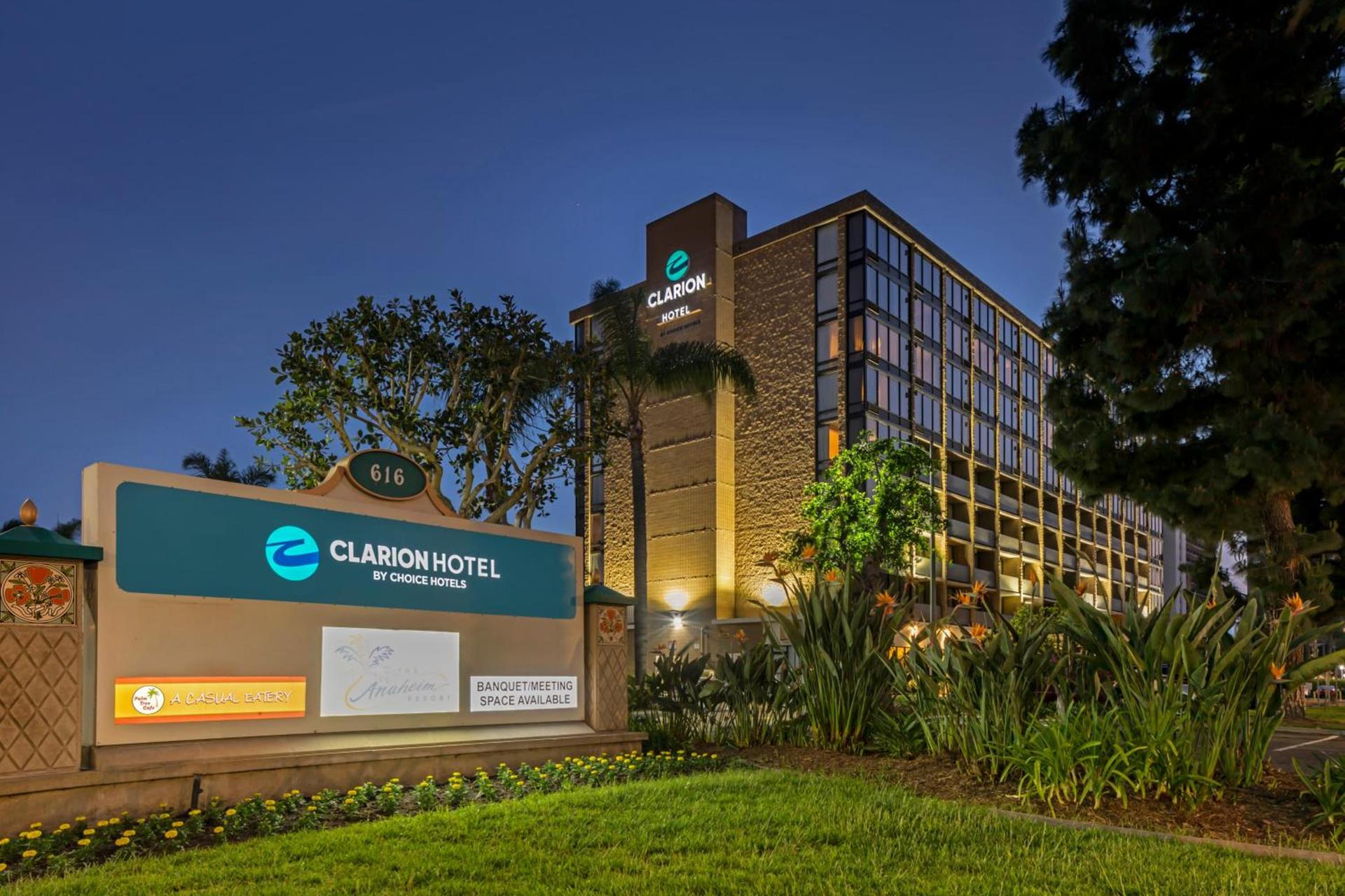 Clarion Hotel Anaheim Resort photo 1