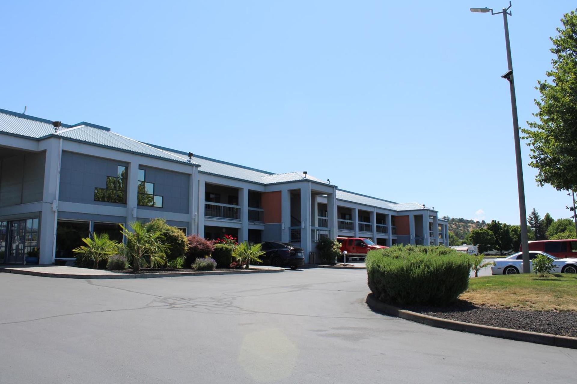 Americas Best Value Inn Phoenix Medford photo 21