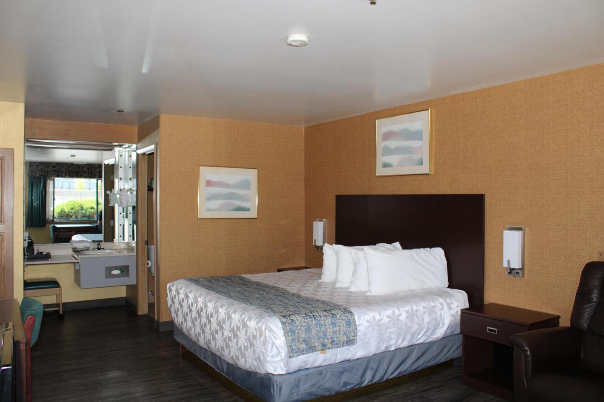 Americas Best Value Inn Phoenix Medford photo 25