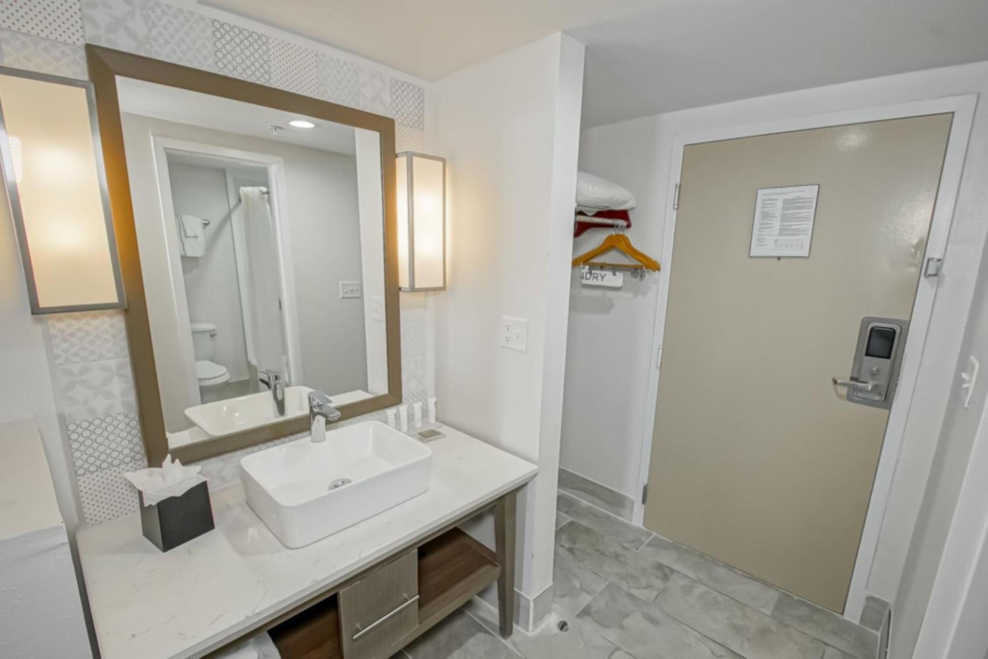 Country Inn & Suites by Radisson, New Orleans I-10 East, LA photo 64