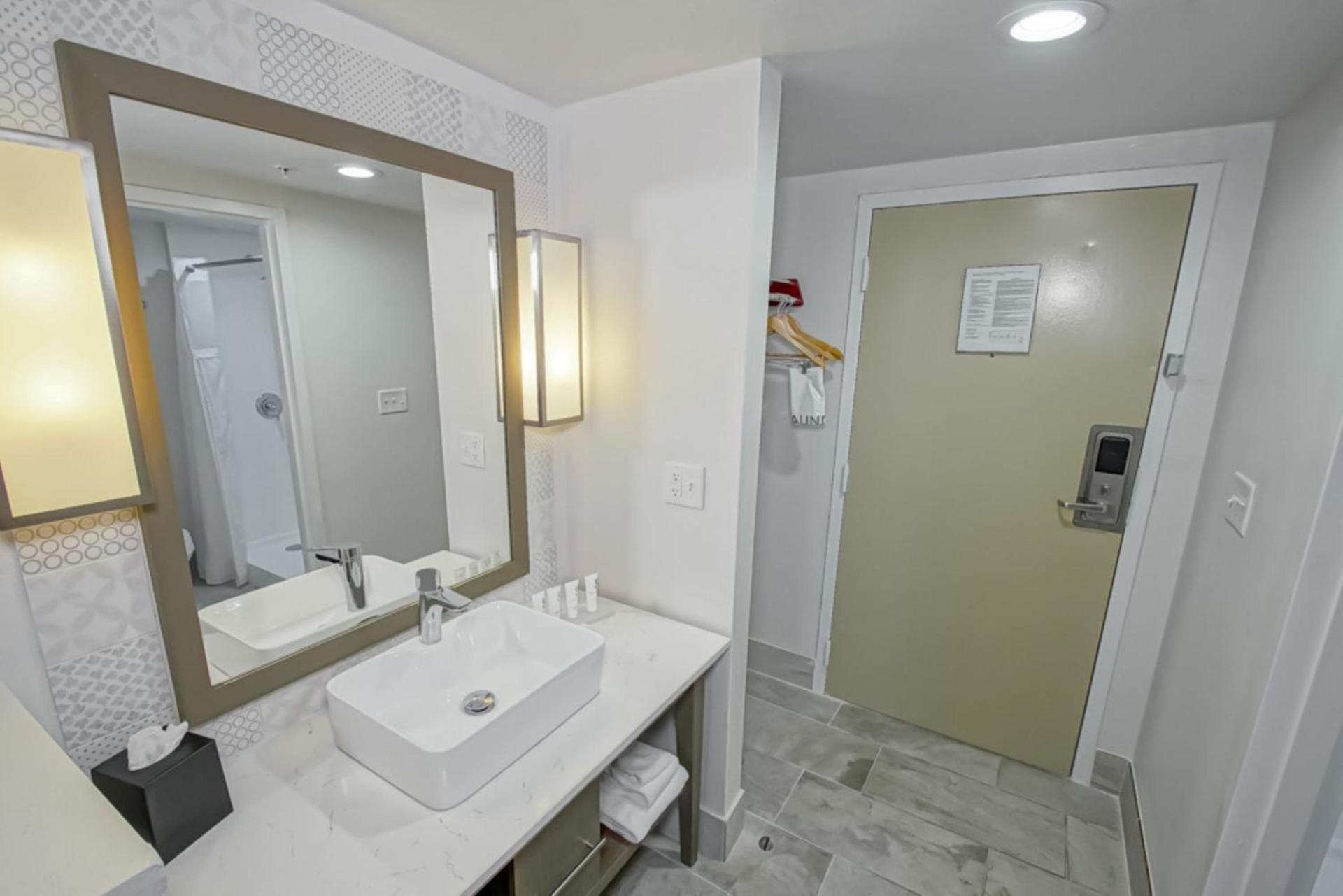Country Inn & Suites by Radisson, New Orleans I-10 East, LA photo 51
