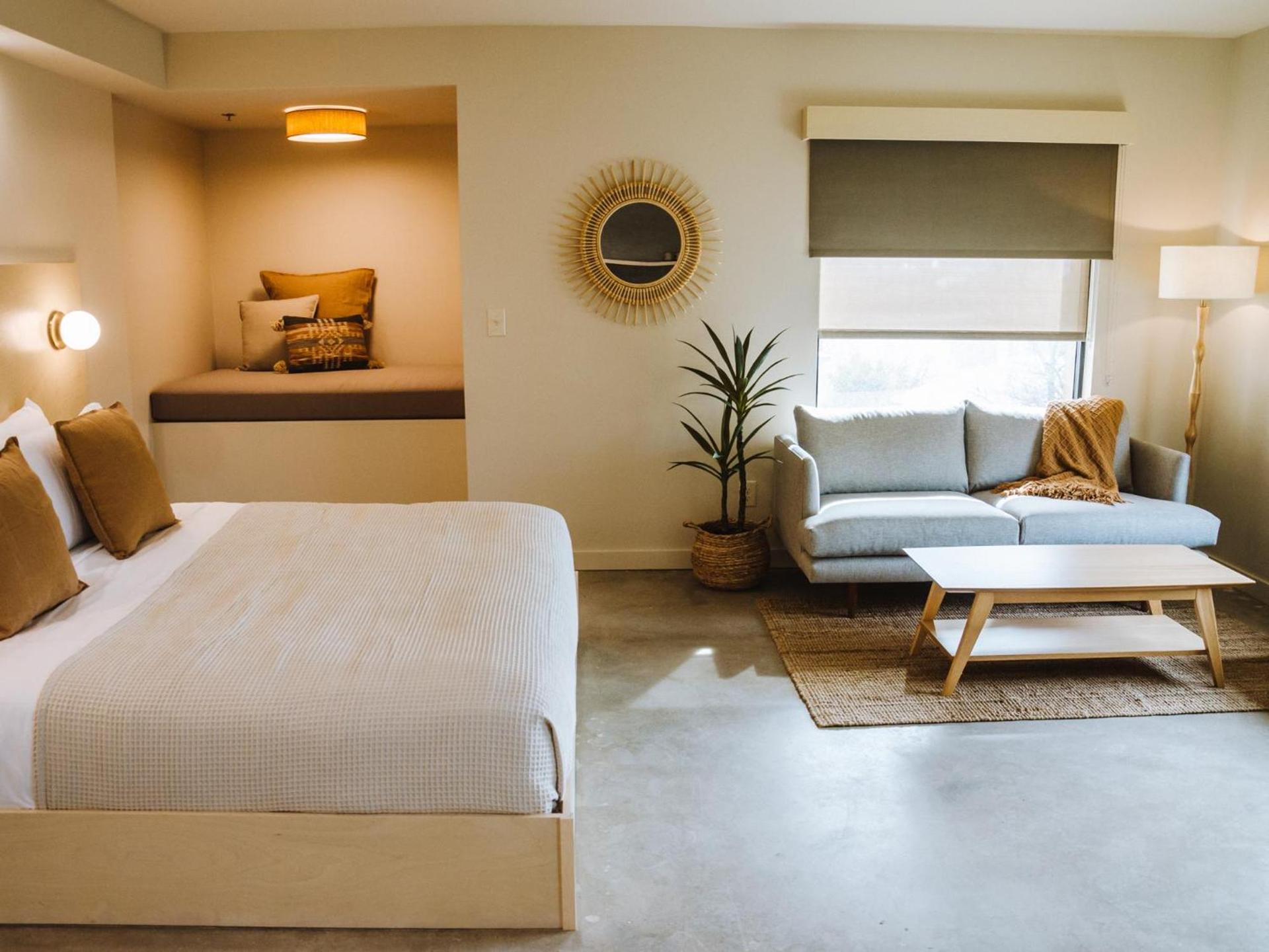 Brut Hotel photo 2