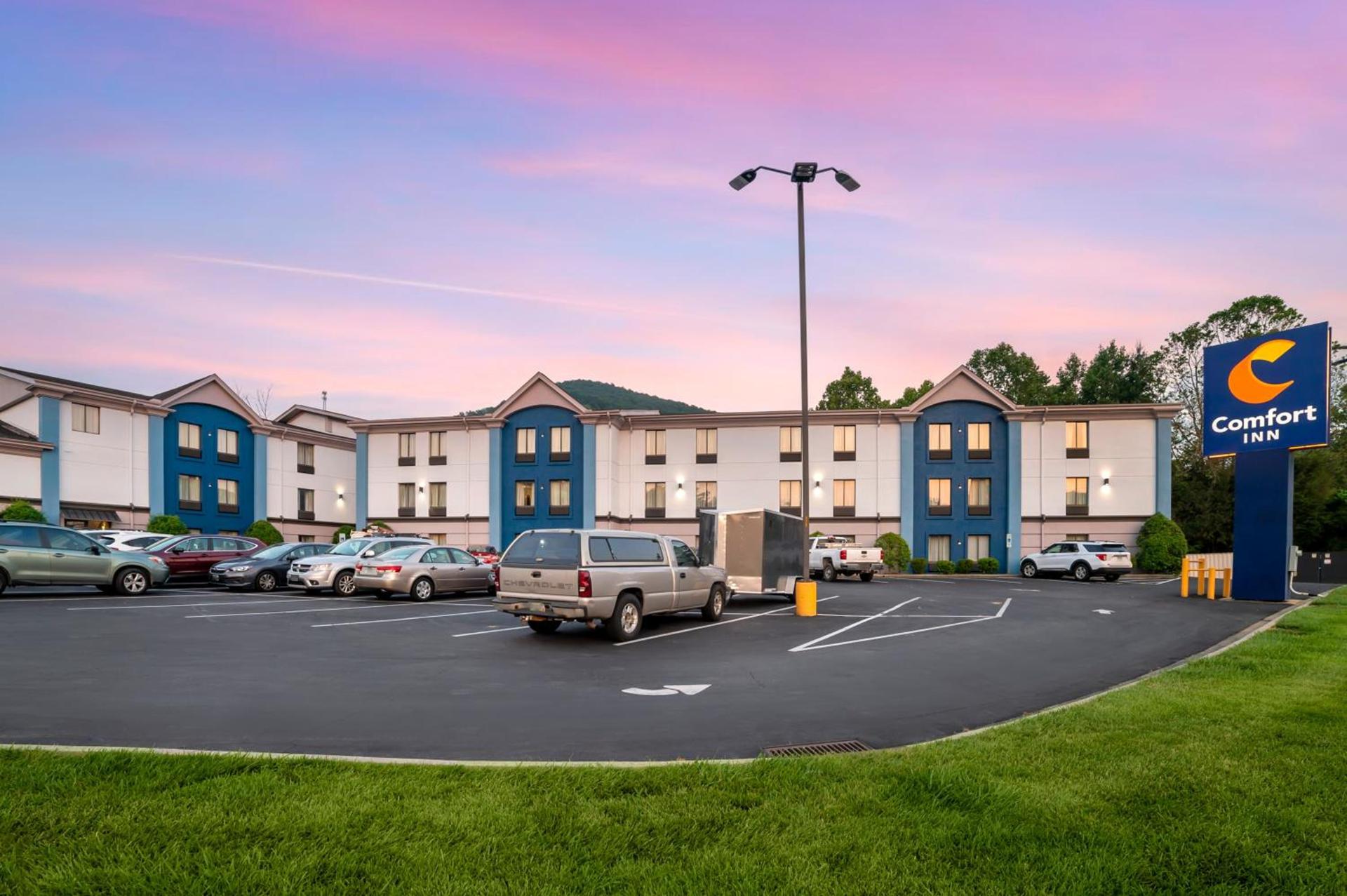 Spark by Hilton Asheville Blue Ridge Parkway photo 66