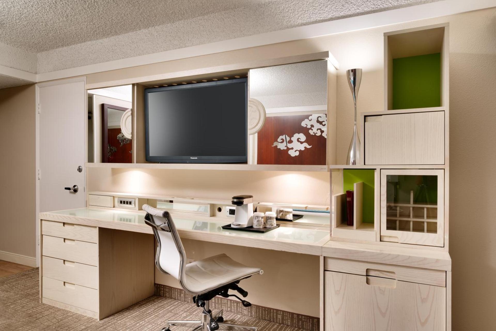 Atrium Hotel Orange County photo 44