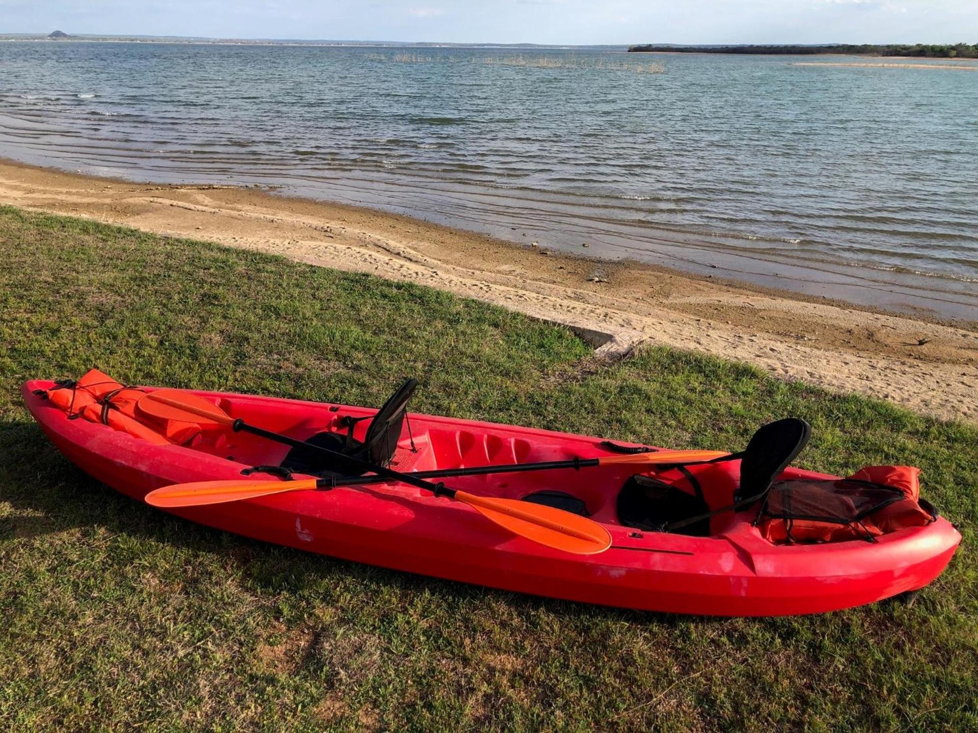 Oasis Lake Buchanan photo 42