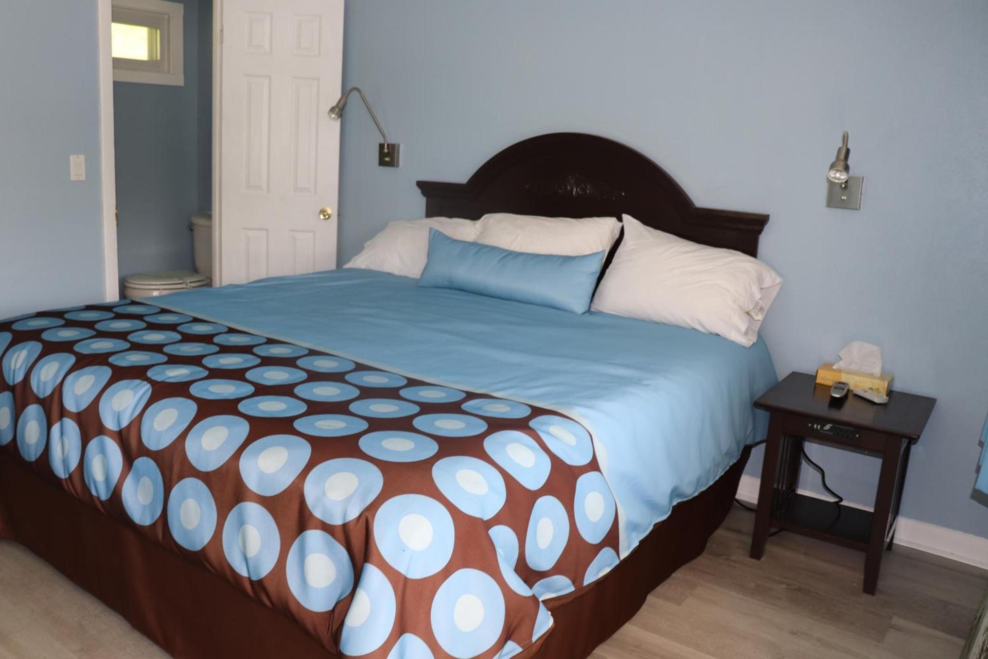 Hitching Post Motel photo 18