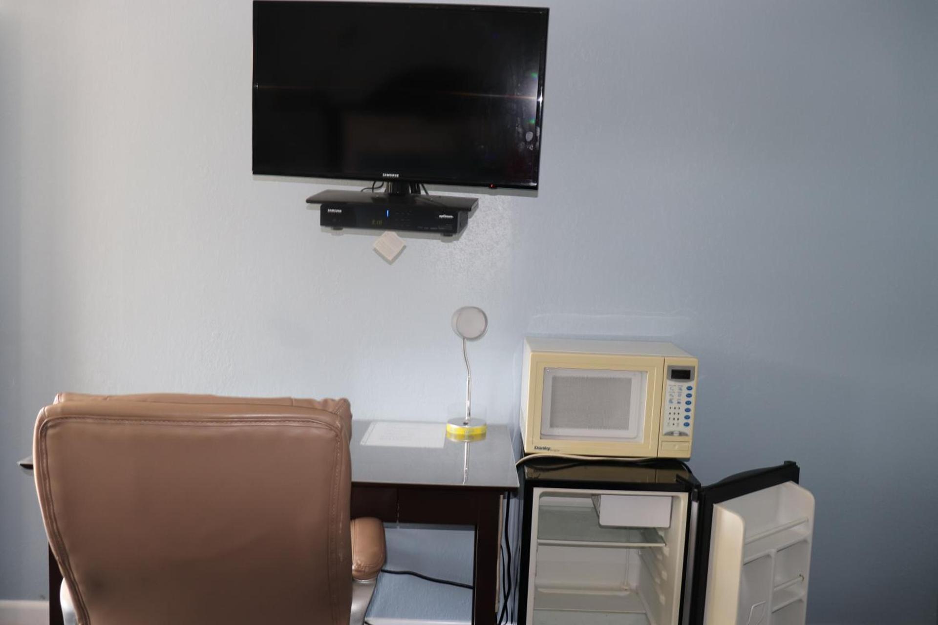 Hitching Post Motel photo 51