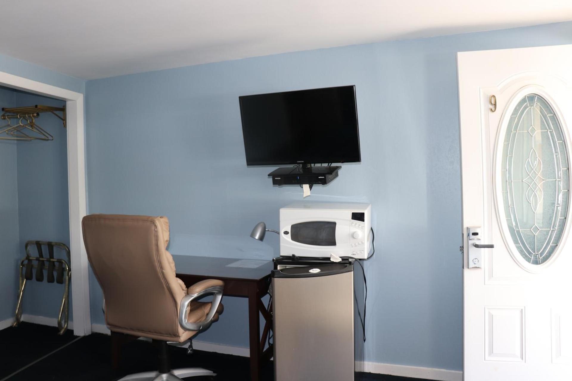 Hitching Post Motel photo 48