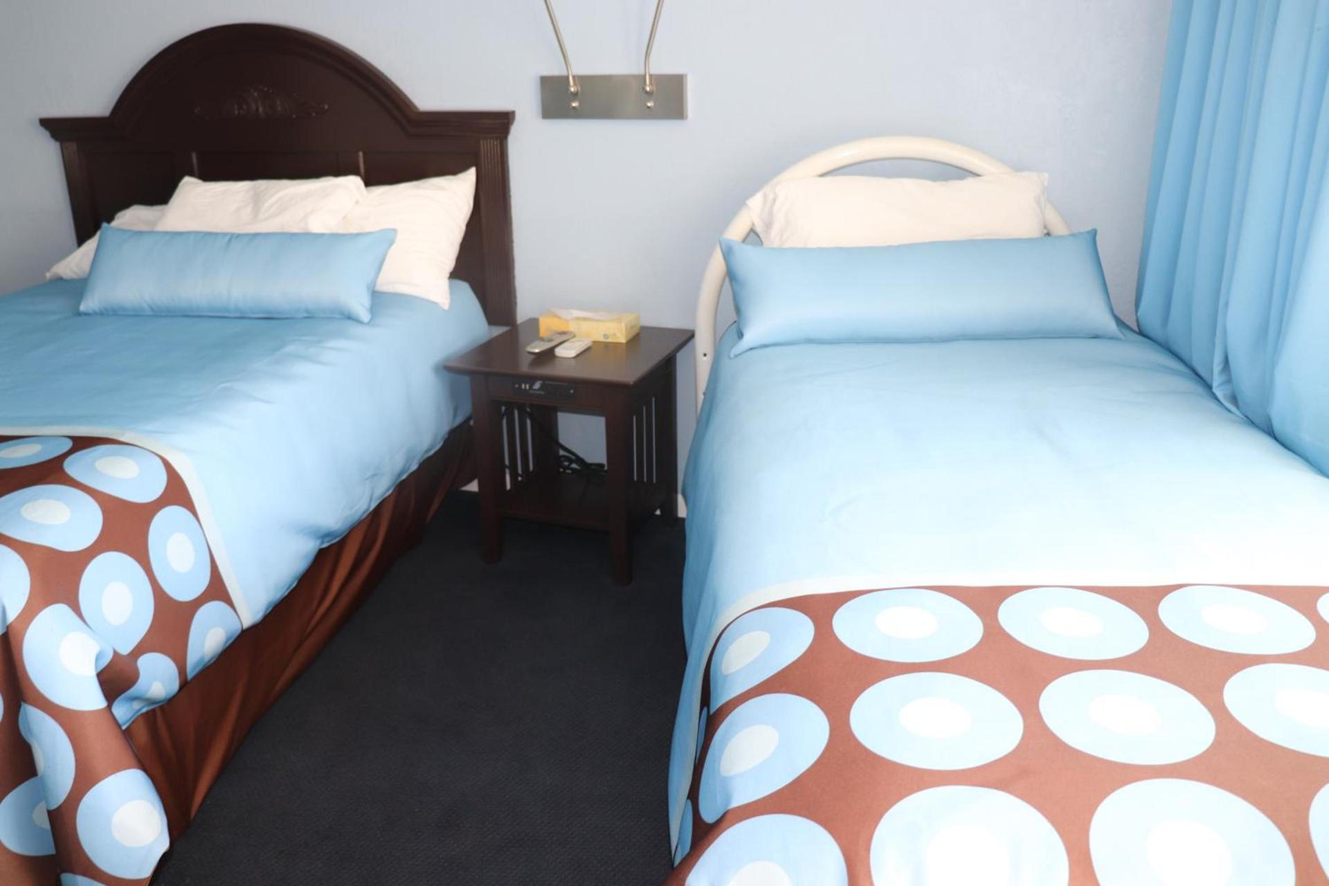 Hitching Post Motel photo 36