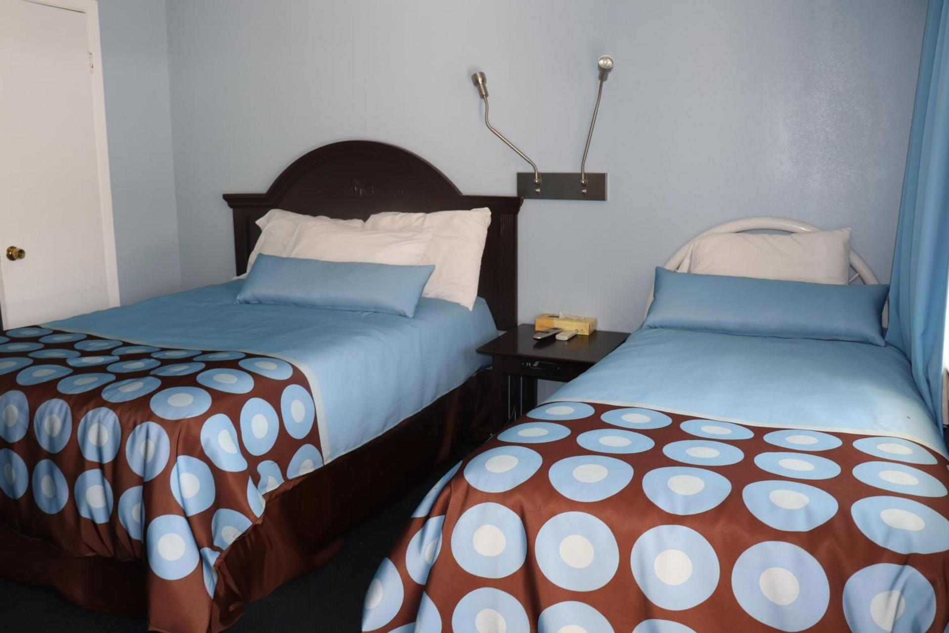 Hitching Post Motel photo 22