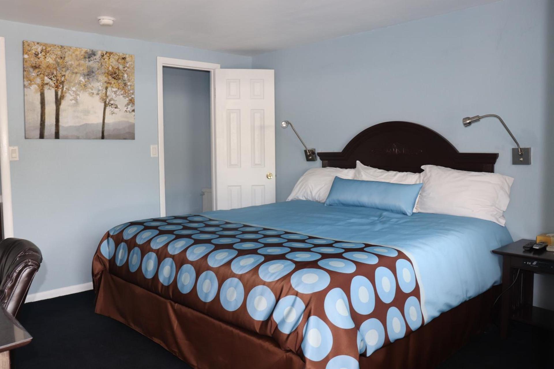 Hitching Post Motel photo 42