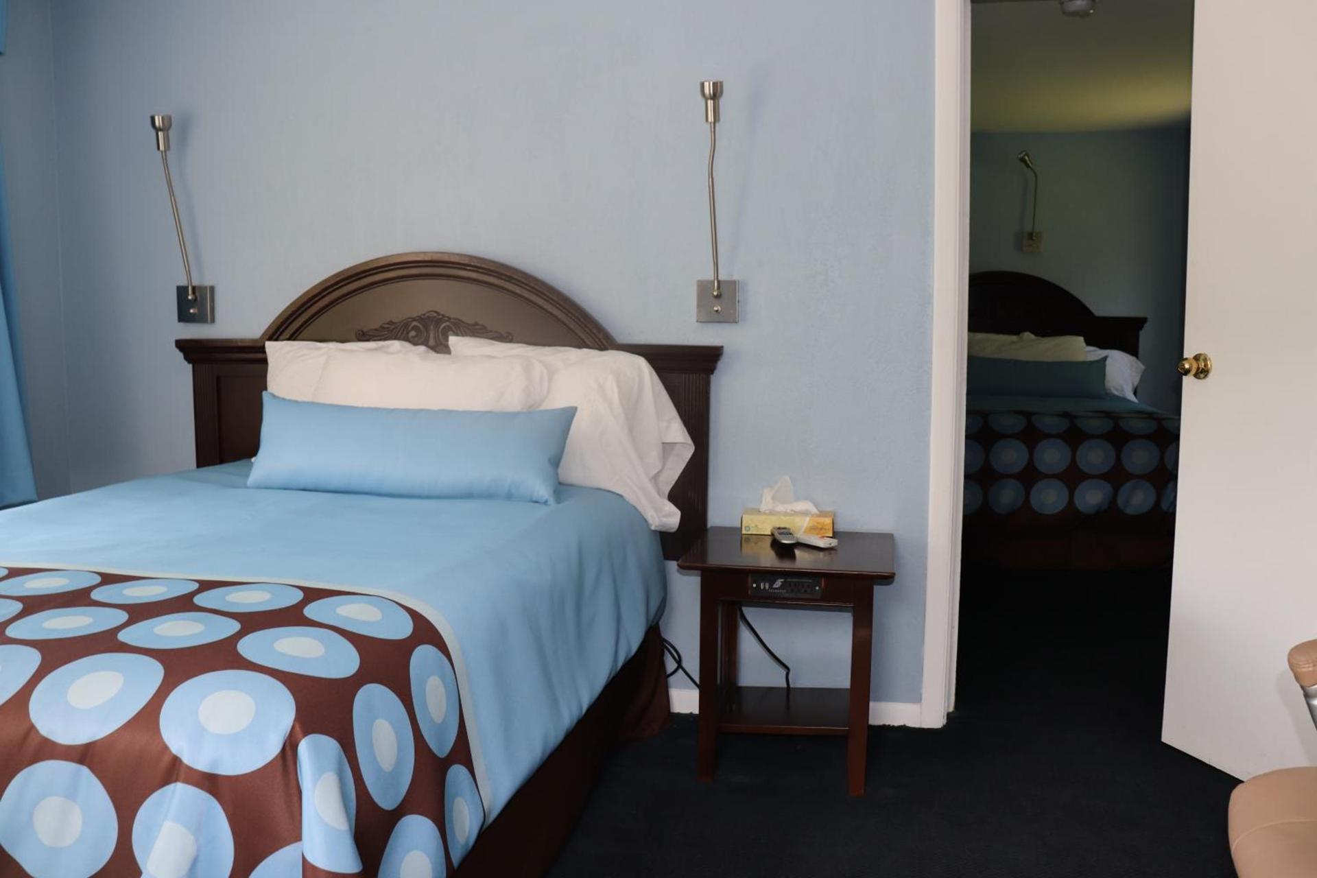 Hitching Post Motel photo 15