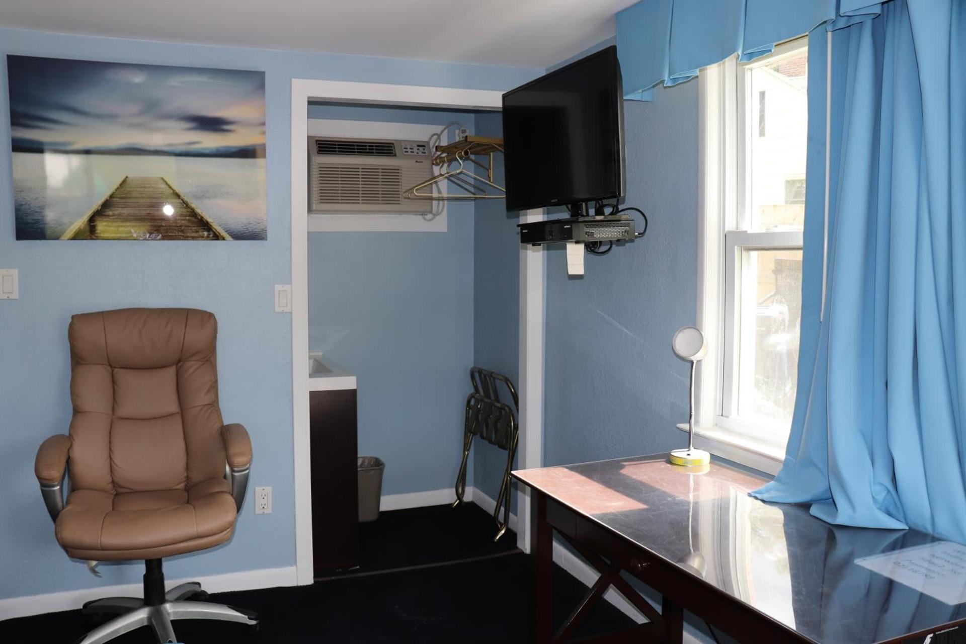 Hitching Post Motel photo 30