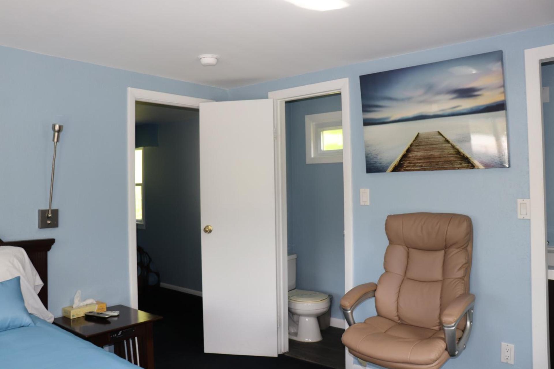Hitching Post Motel photo 11