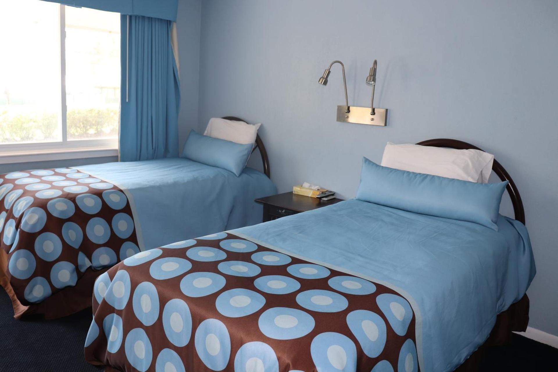 Hitching Post Motel photo 23