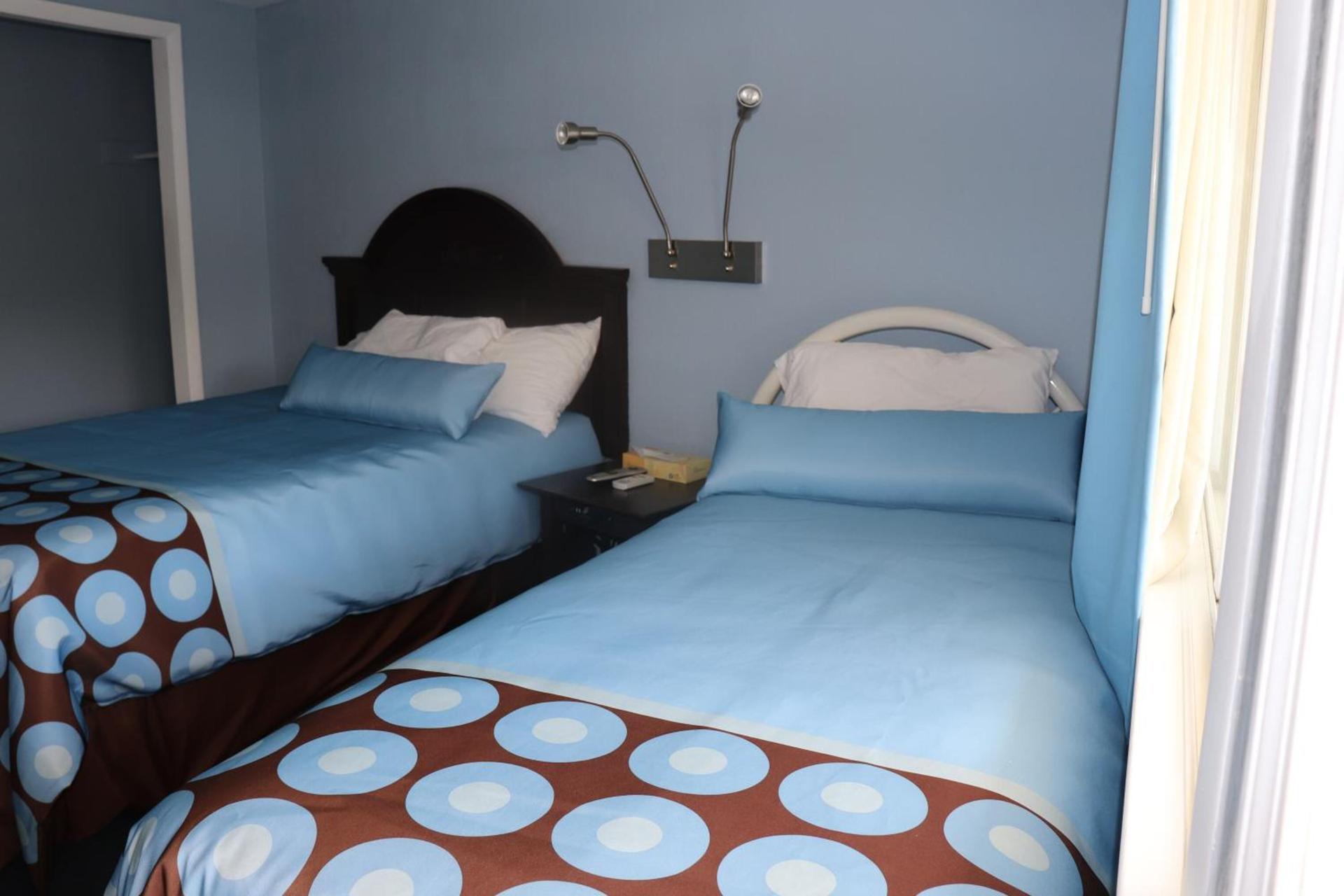 Hitching Post Motel photo 28