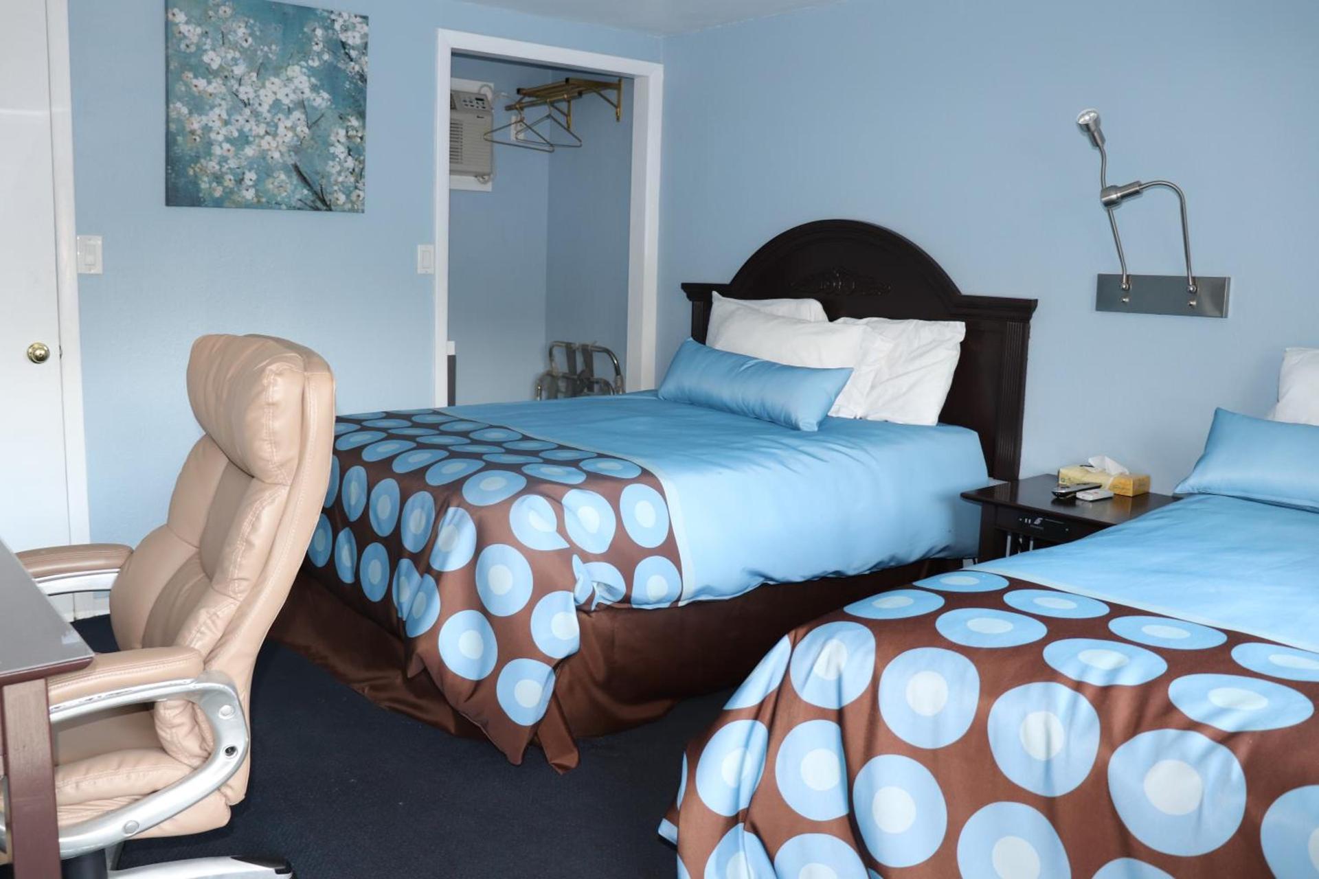 Hitching Post Motel photo 54
